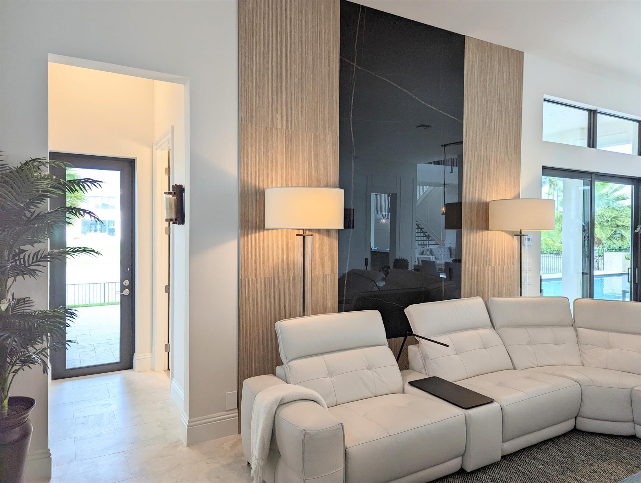 ROYAL PALM POLO - Residential Lease