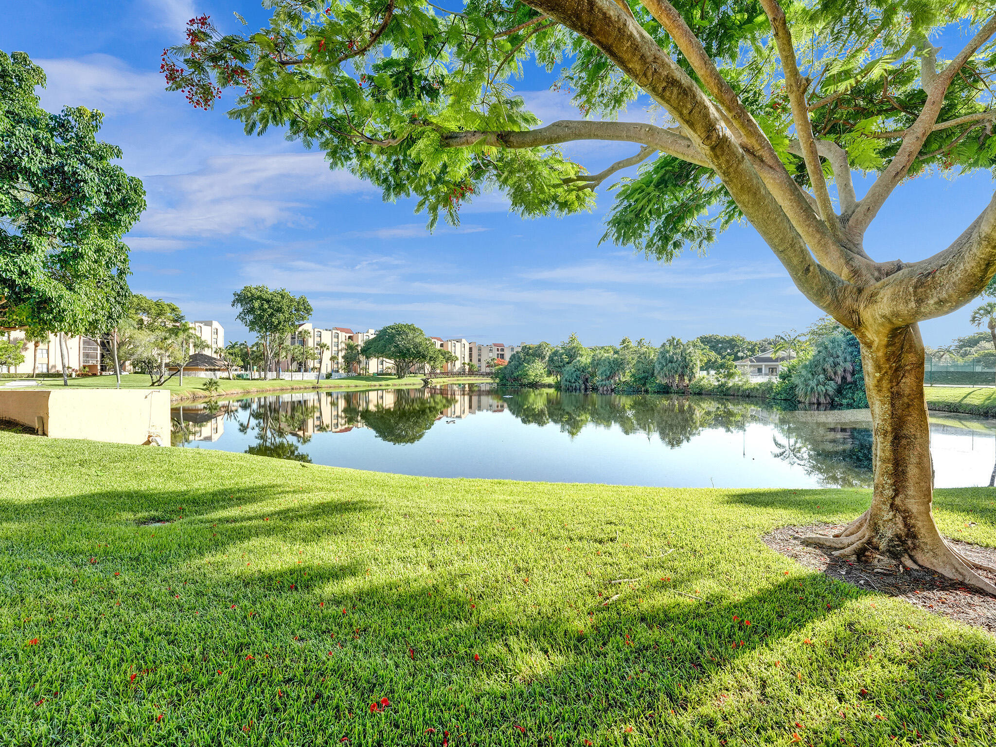 LAVERS DELRAY RACQUET CLUB CONDO - Residential Lease