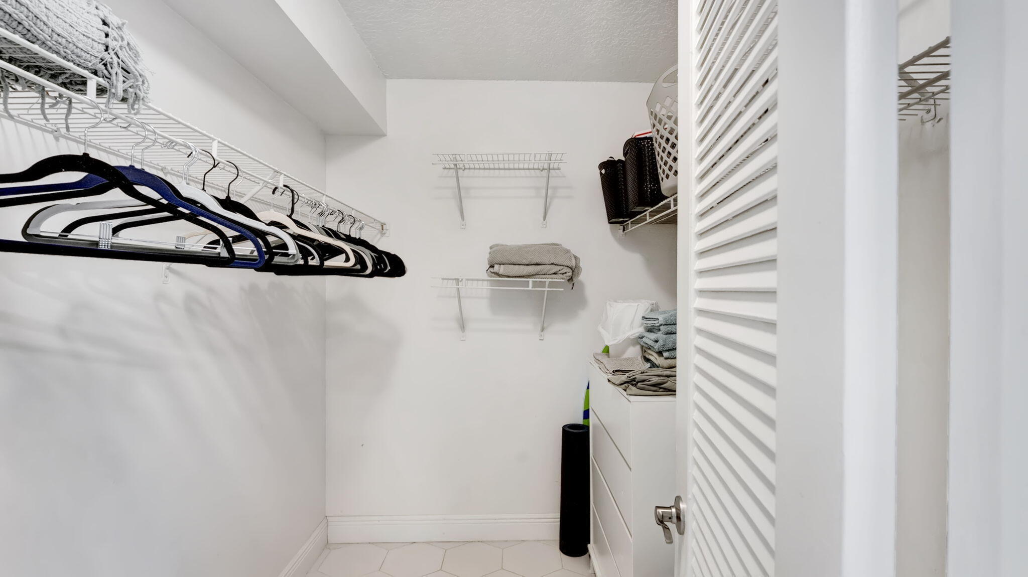 LAVERS DELRAY RACQUET CLUB CONDO - Residential Lease
