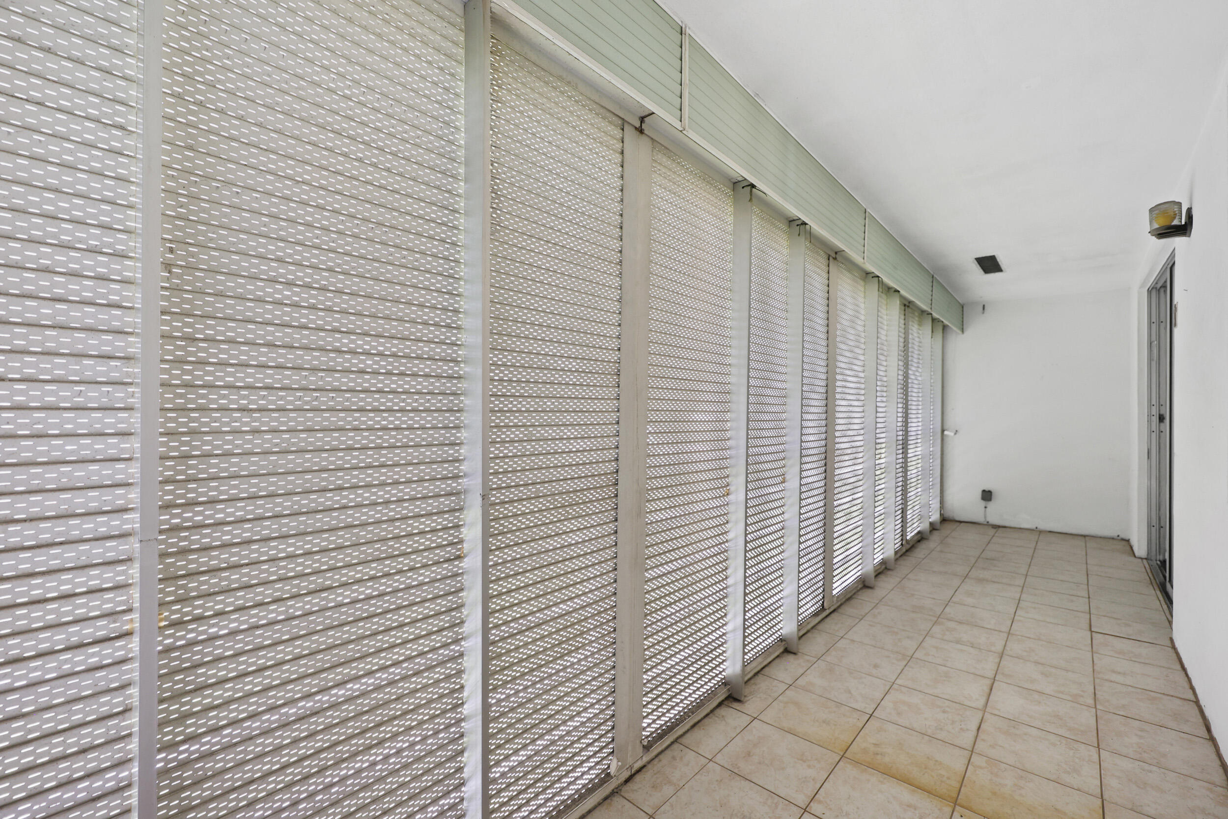 MARKHAM R CONDO - Residential