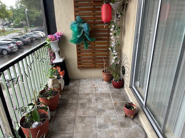 RAMBLEWOOD EAST CONDO - Residential Lease