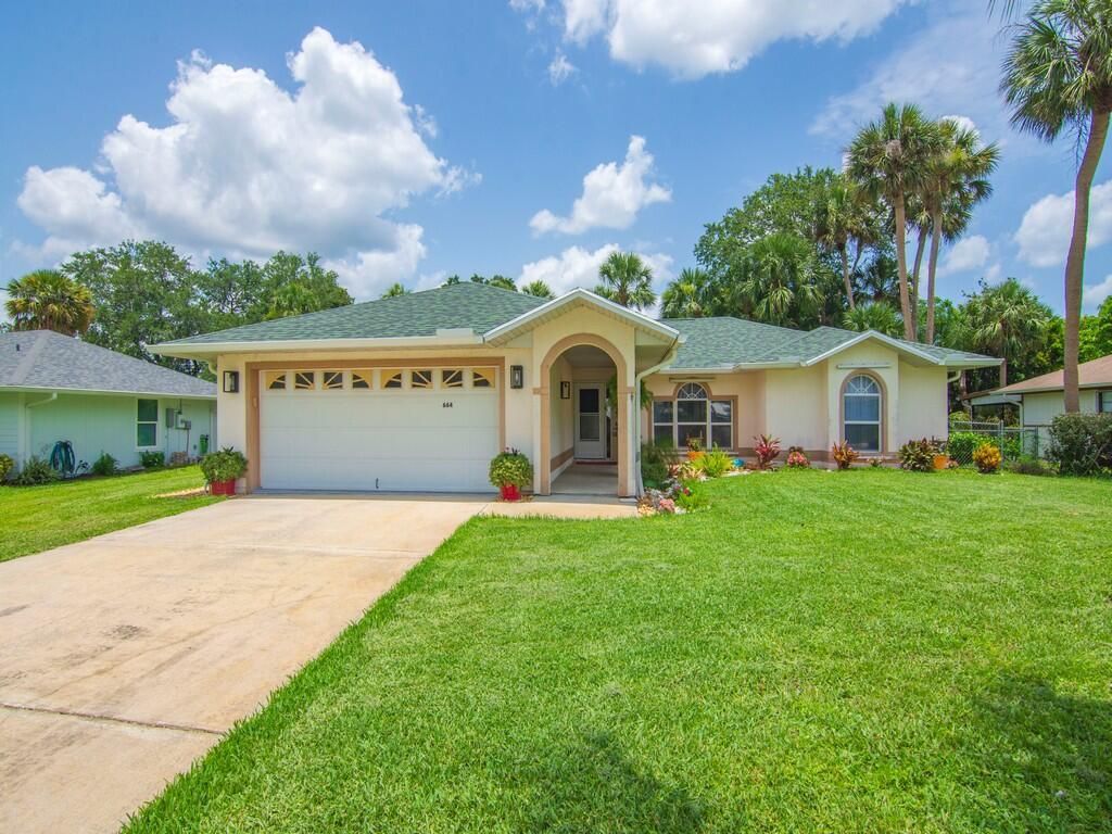 Photo of 664 Vocelle Avenue, Sebastian, FL 32958 (MLS # R11097635)