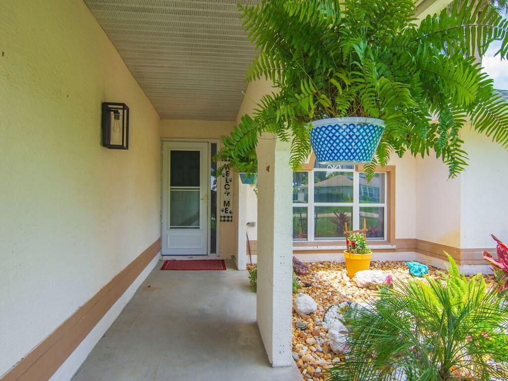 Photo of 664 Vocelle Avenue, Sebastian, FL 32958 (MLS # R11097635)