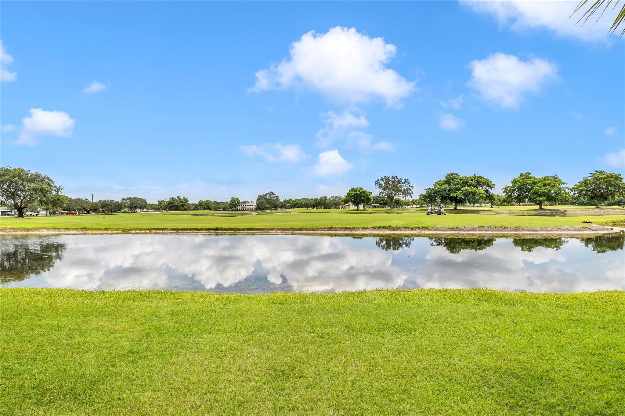 ROLLING HILLS GOLF & TENN - Residential