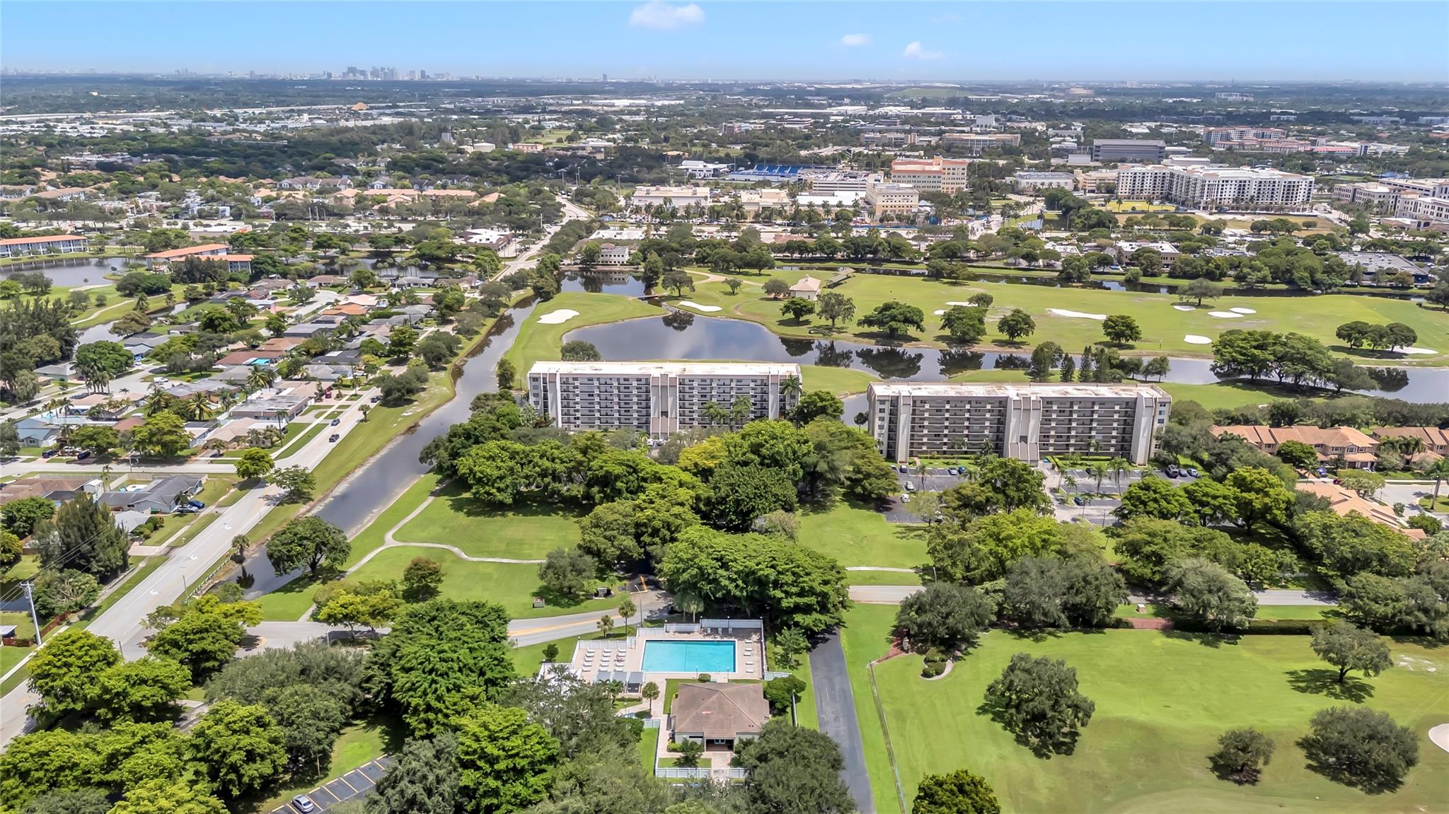 ROLLING HILLS GOLF & TENN - Residential