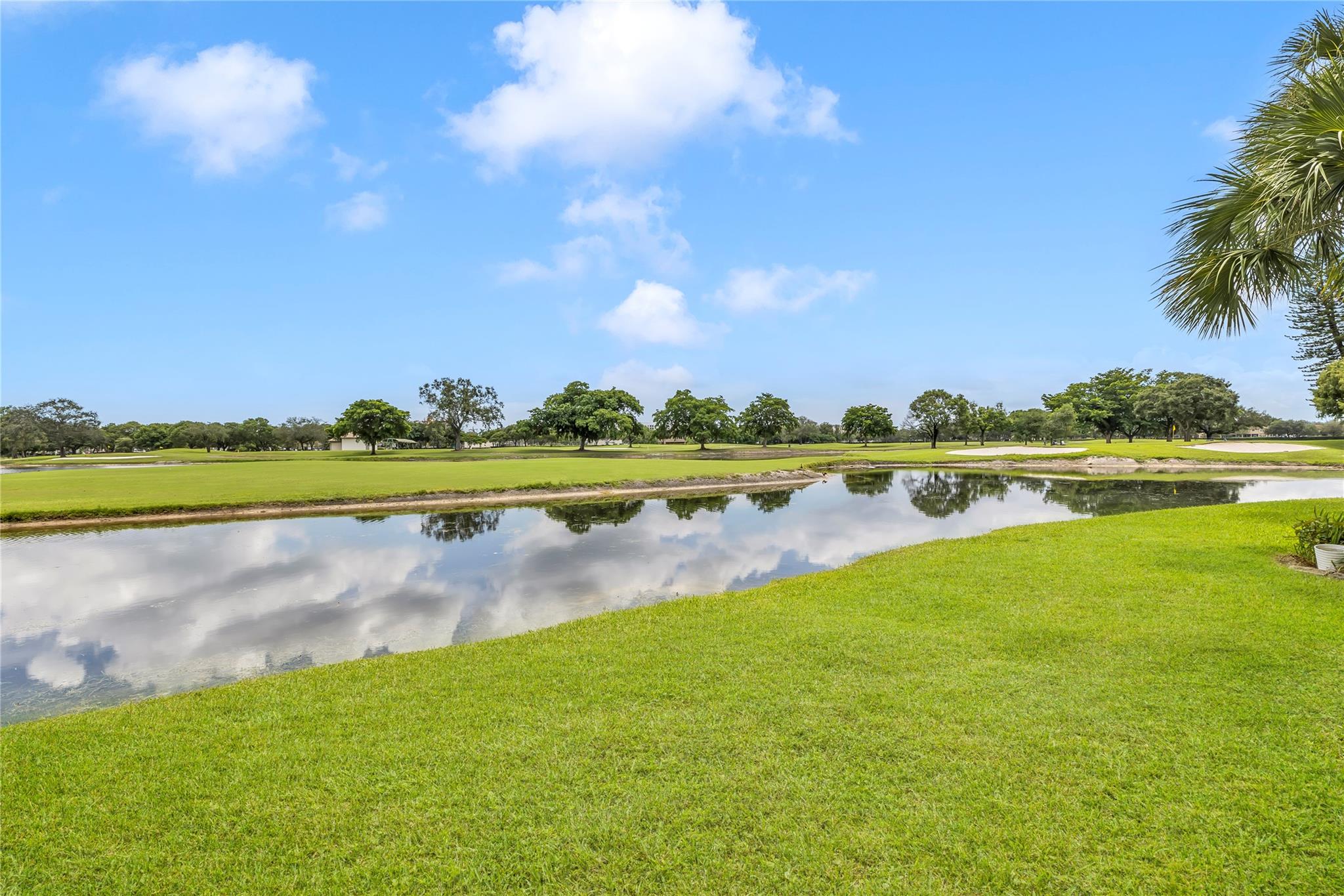 ROLLING HILLS GOLF & TENN - Residential