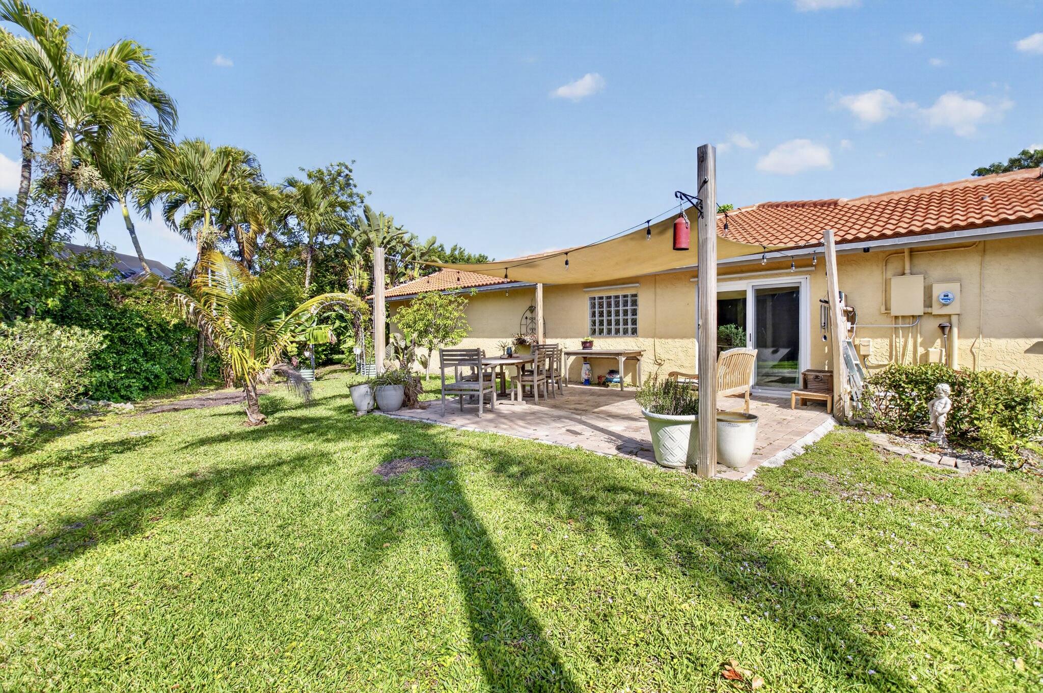 BOCA GREENS 1 - Residential