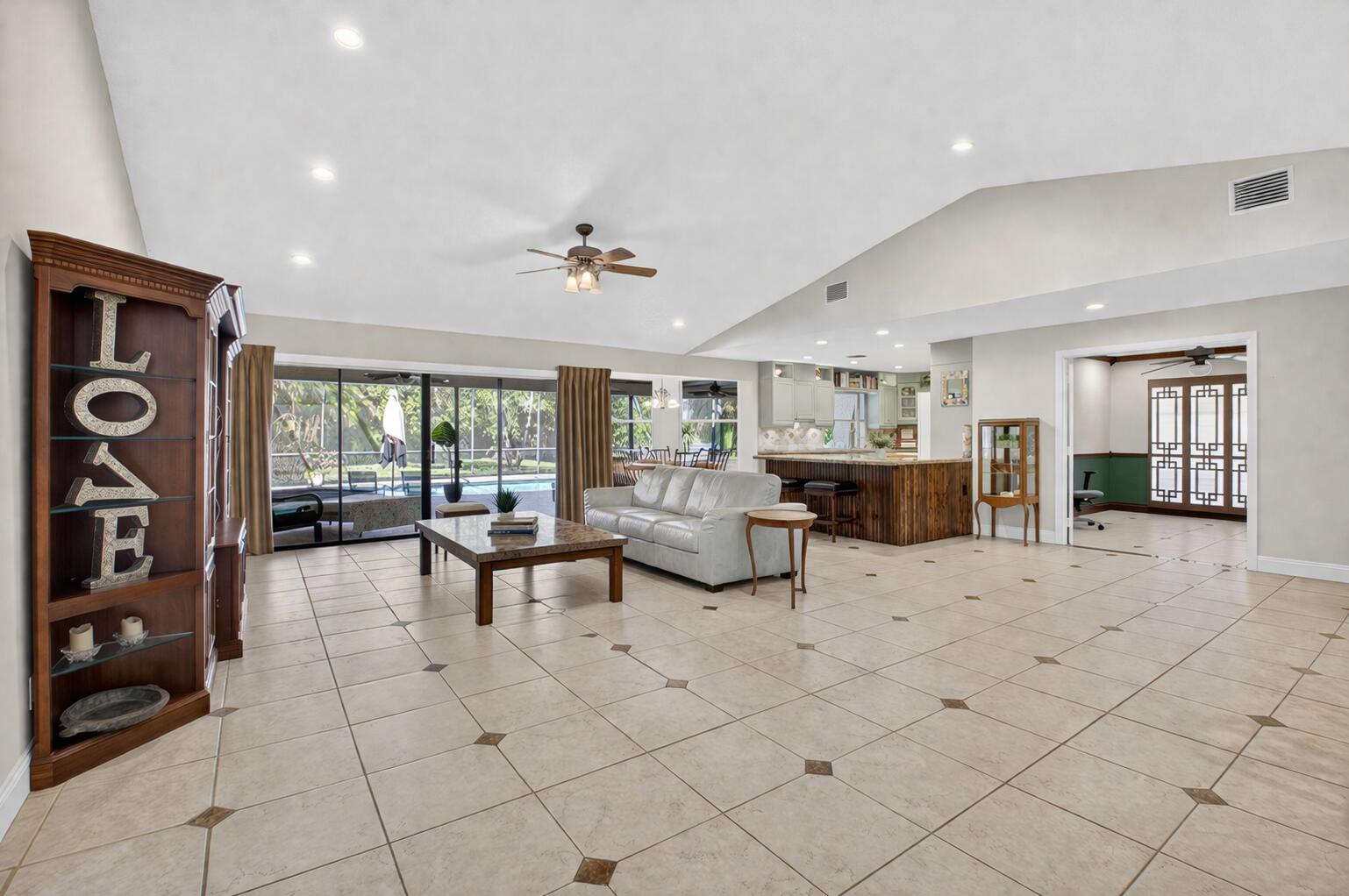 BOCA GREENS 1 - Residential