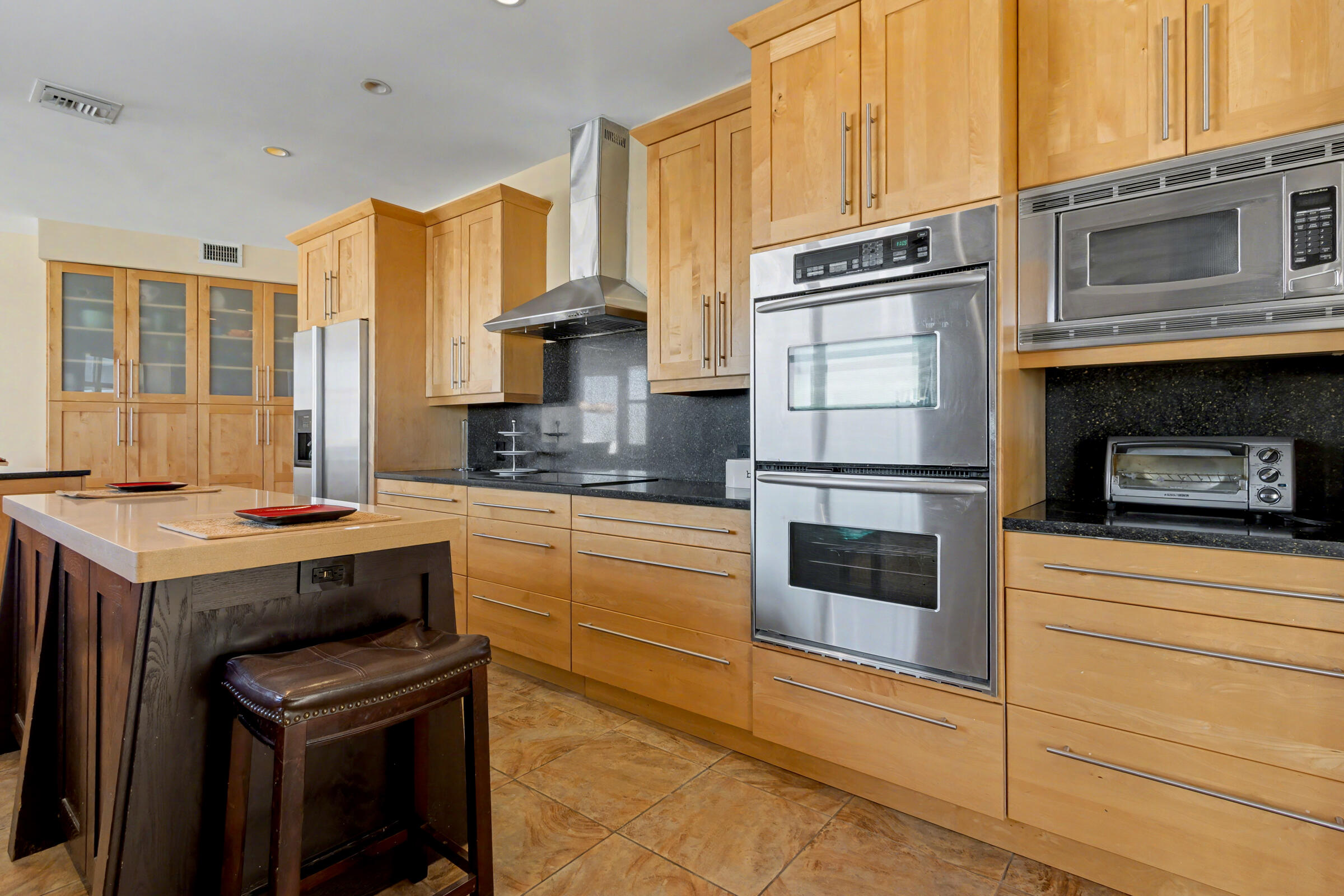 COMMODORE CONDO - Residential Lease