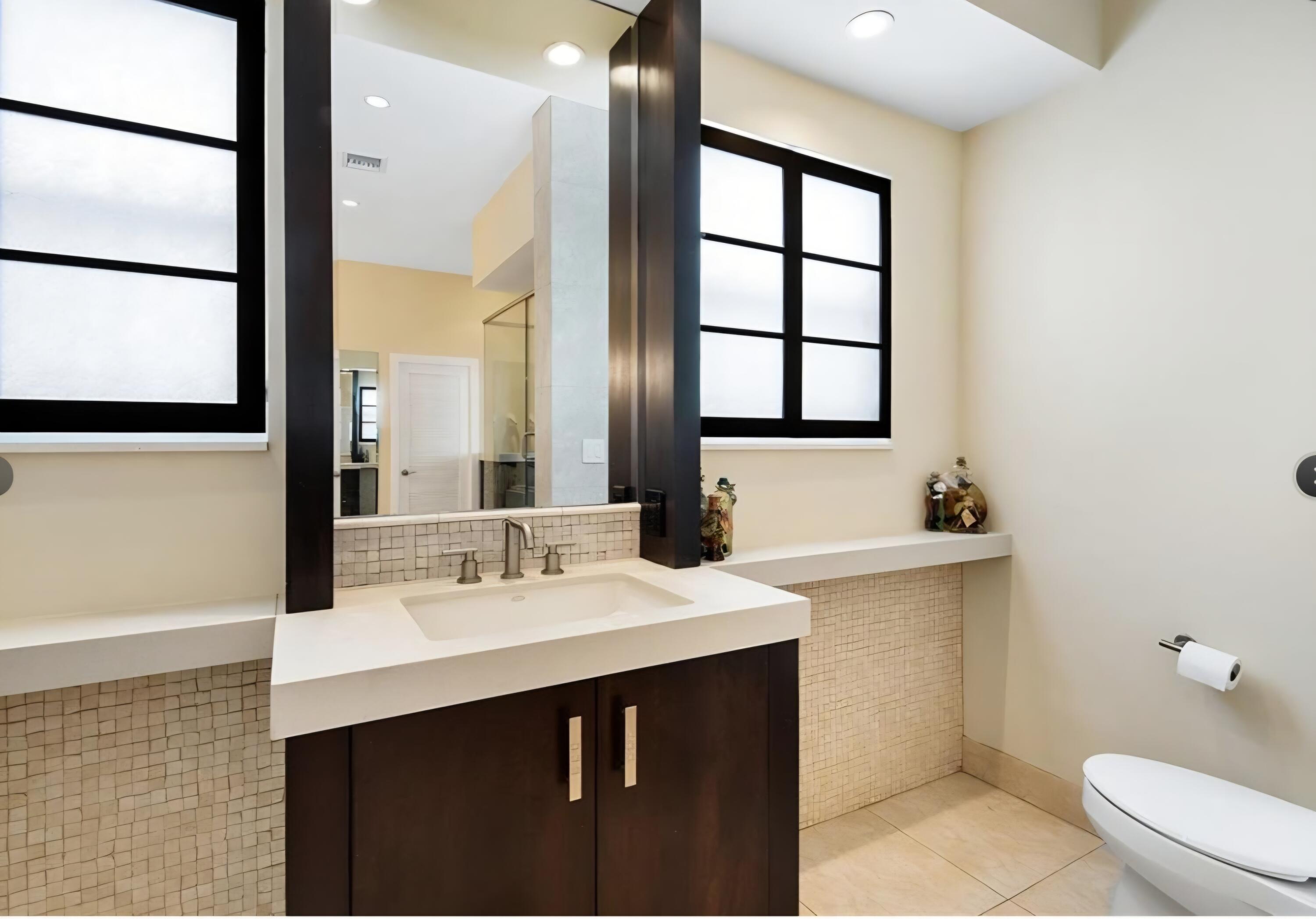 COMMODORE CONDO - Residential Lease