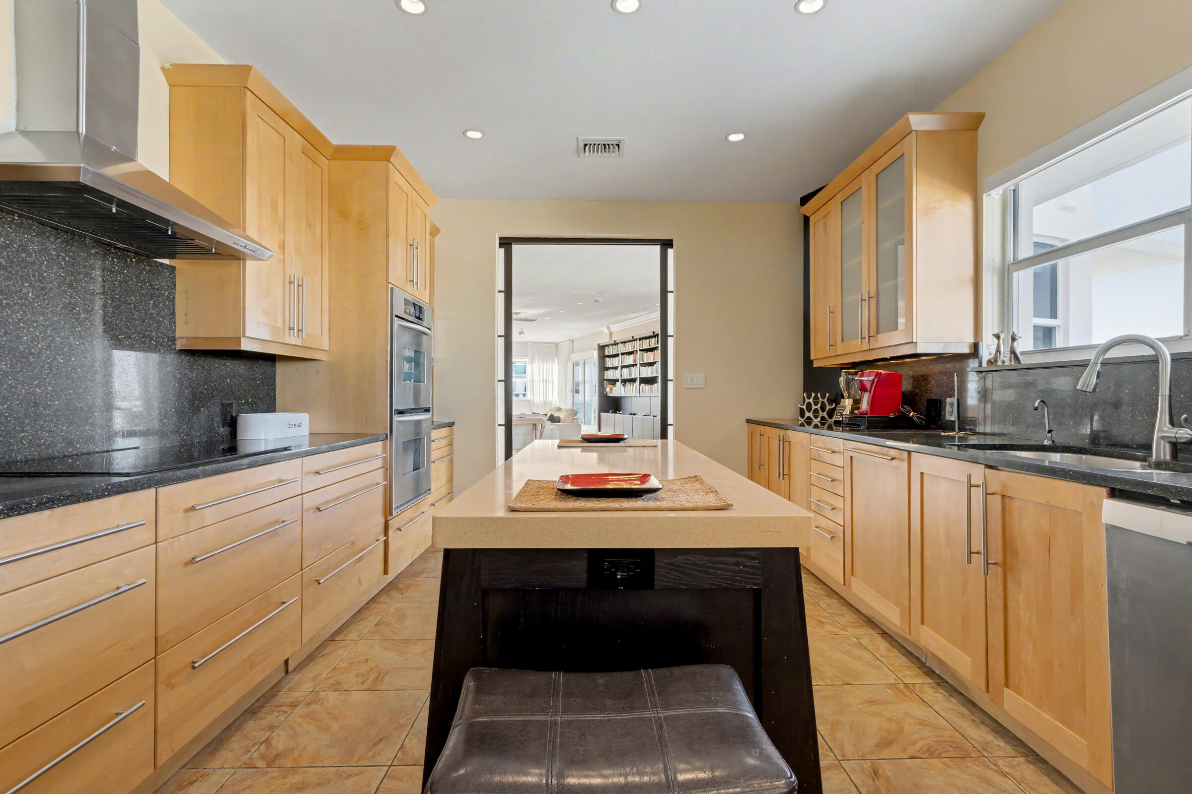 COMMODORE CONDO - Residential Lease