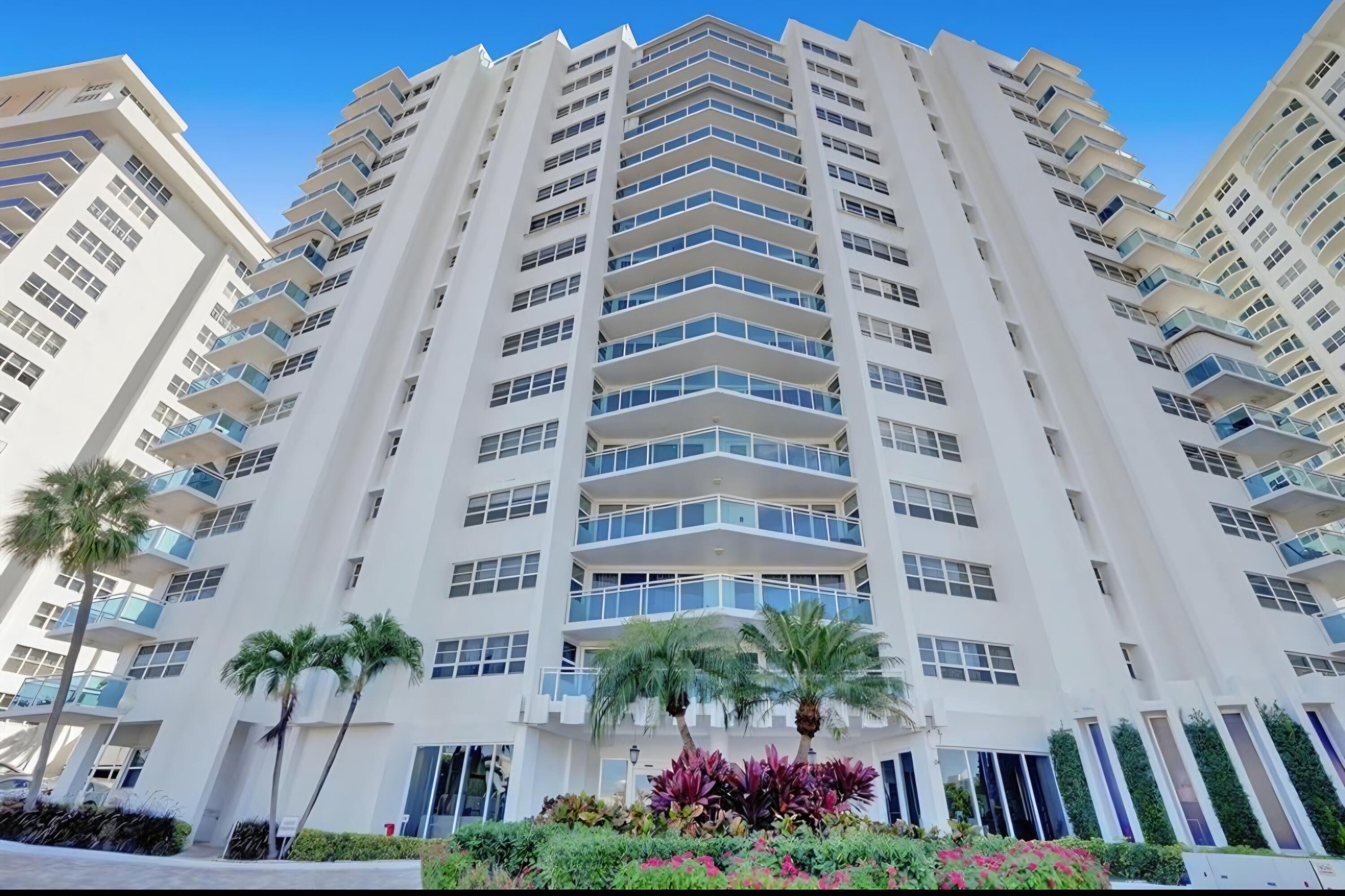 COMMODORE CONDO - Residential Lease