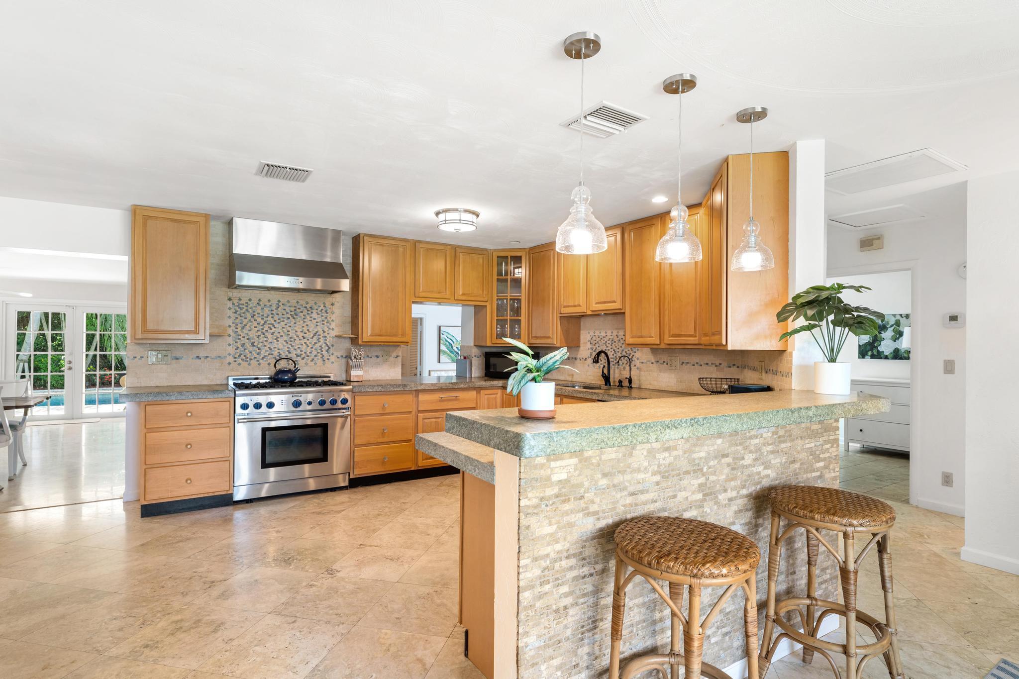 DEXTERS SUB IN - Residential