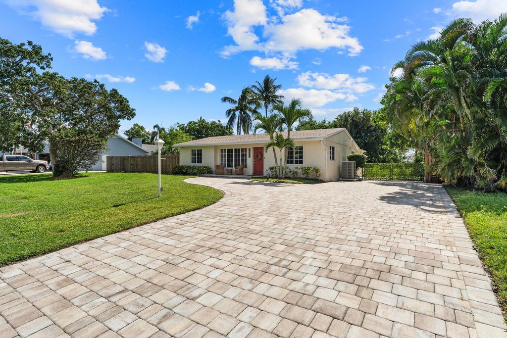 Photo of 1802 Antigua Road, Lake Clarke Shores, FL 33406 (MLS # R11134500)