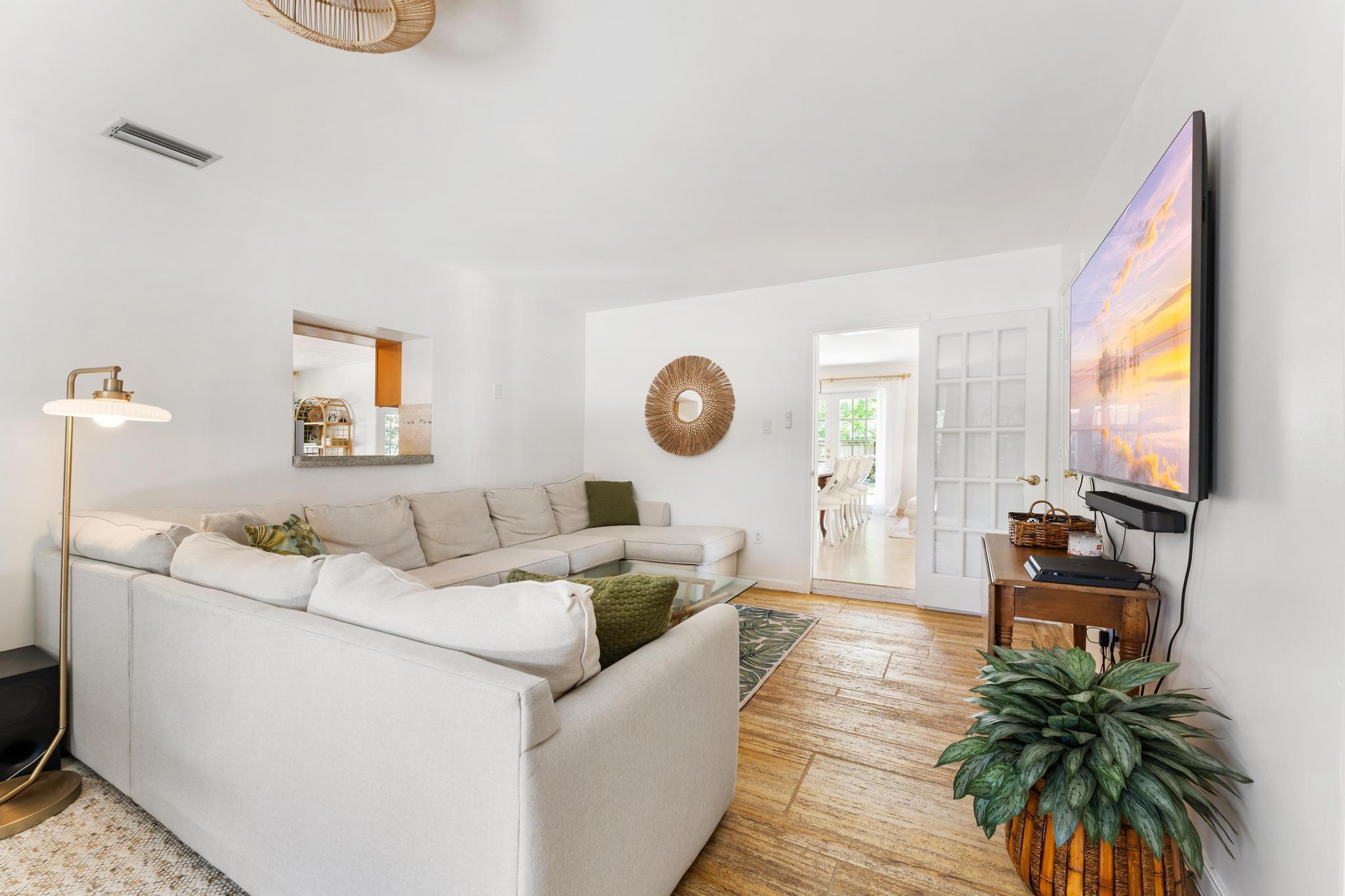 DEXTERS SUB IN - Residential