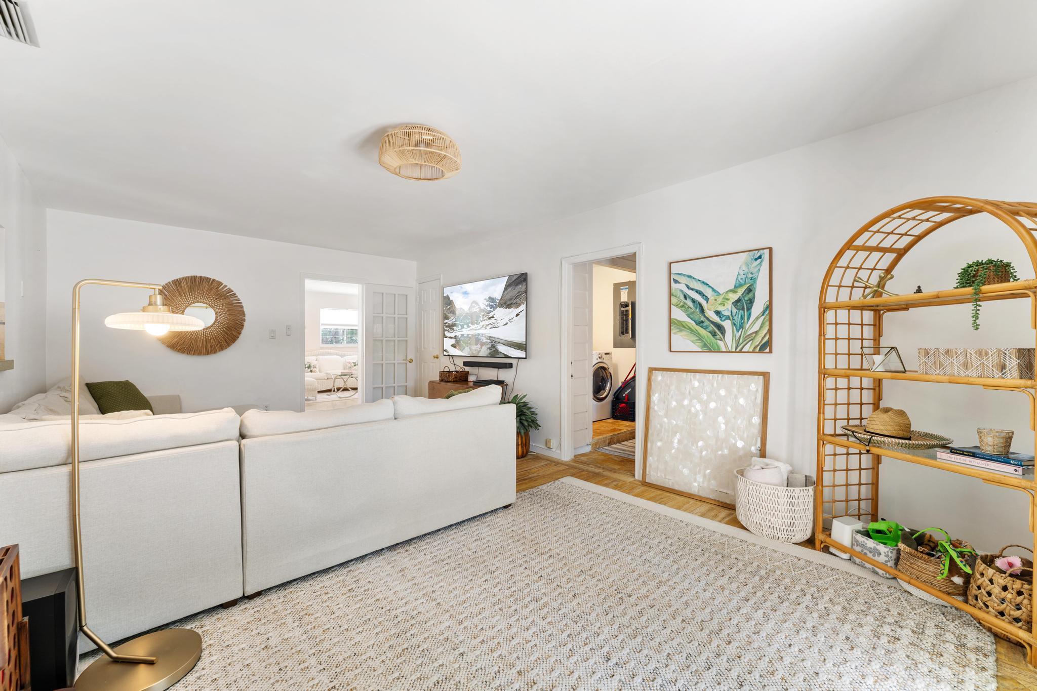 DEXTERS SUB IN - Residential