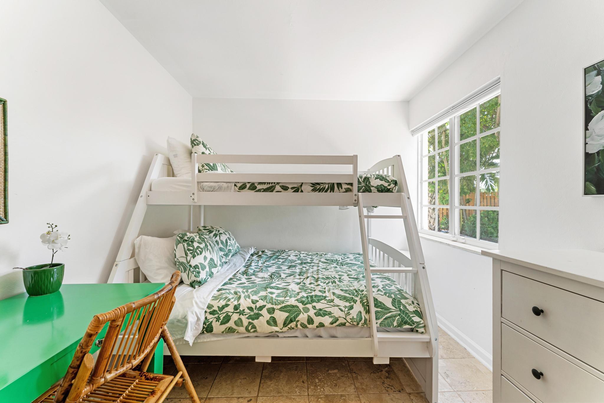 DEXTERS SUB IN - Residential