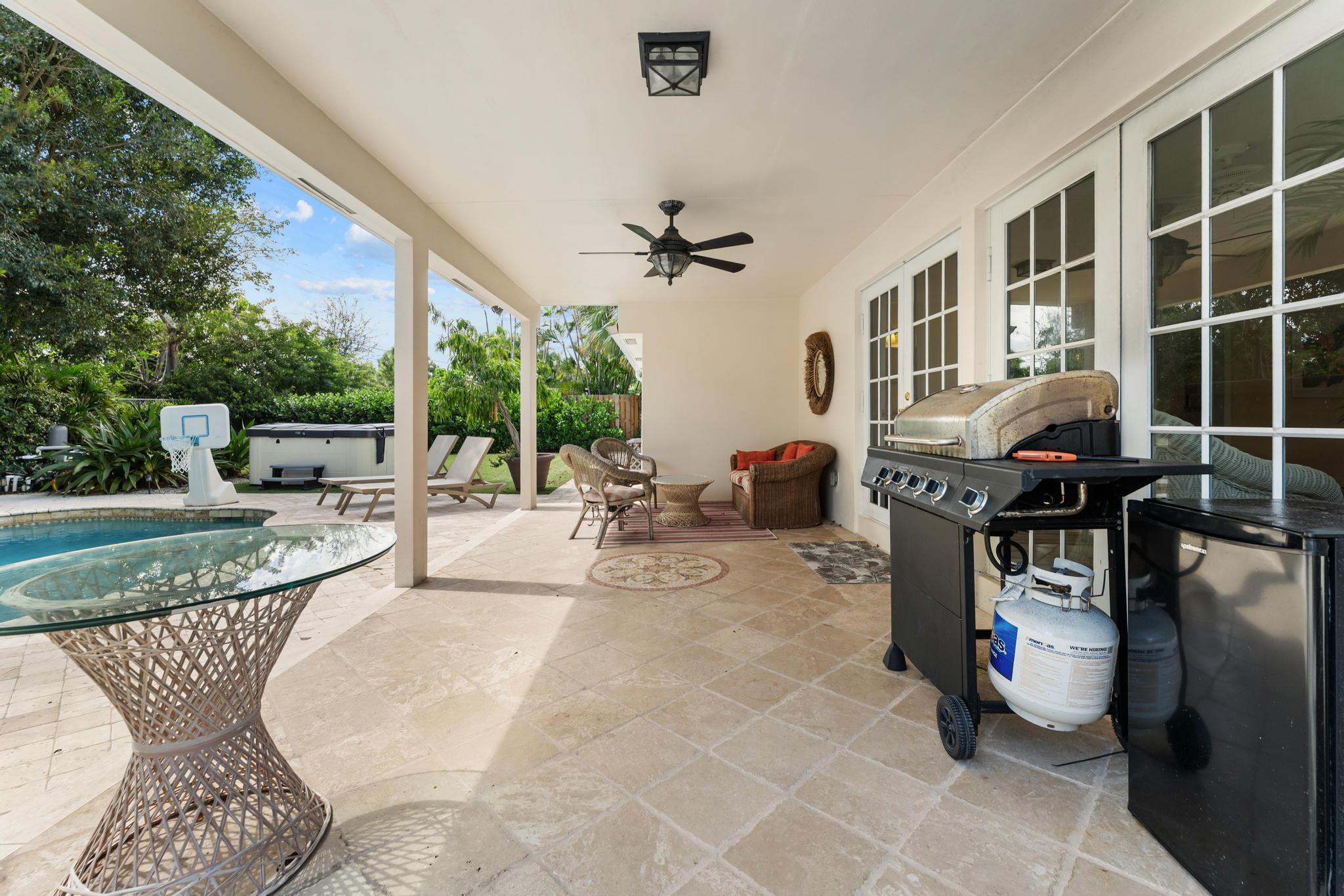 DEXTERS SUB IN - Residential