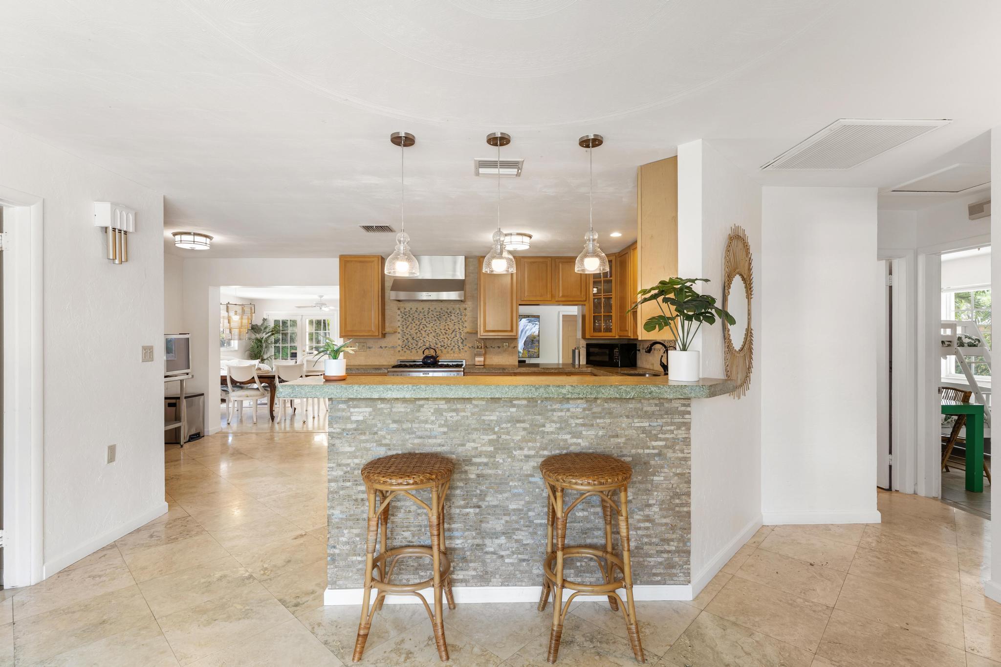 DEXTERS SUB IN - Residential