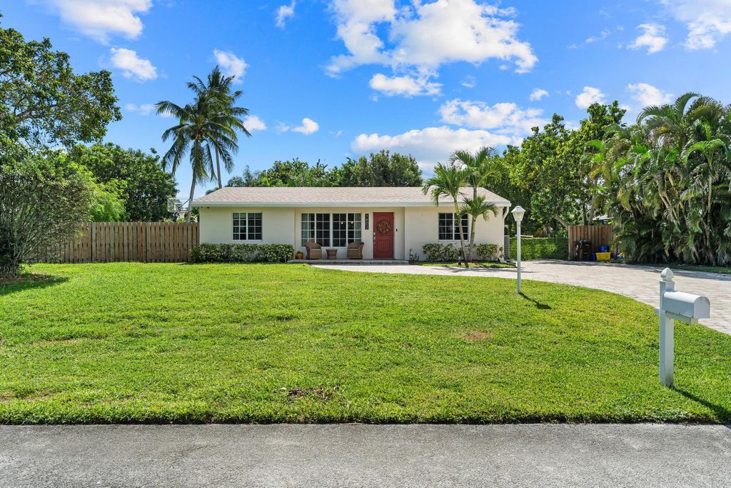 Photo of 1802 Antigua Road, Lake Clarke Shores, FL 33406 (MLS # R11134500)