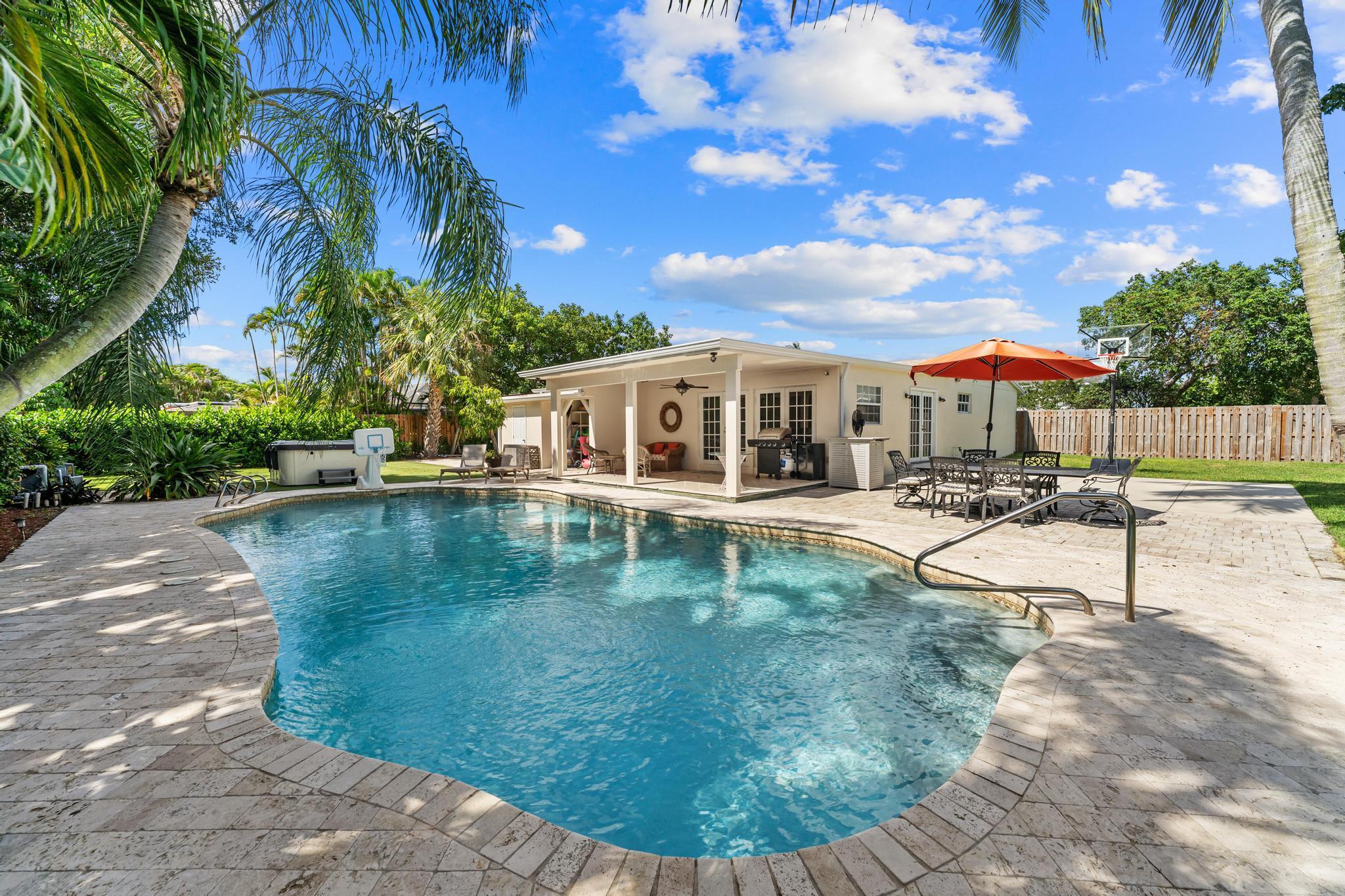 DEXTERS SUB IN - Residential