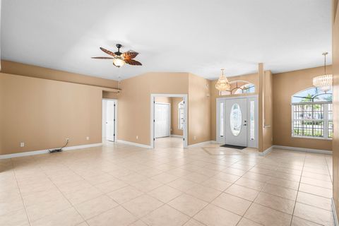 Single Family Residence in Port St Lucie FL 1698 Mockingbird Drive Dr 13.jpg