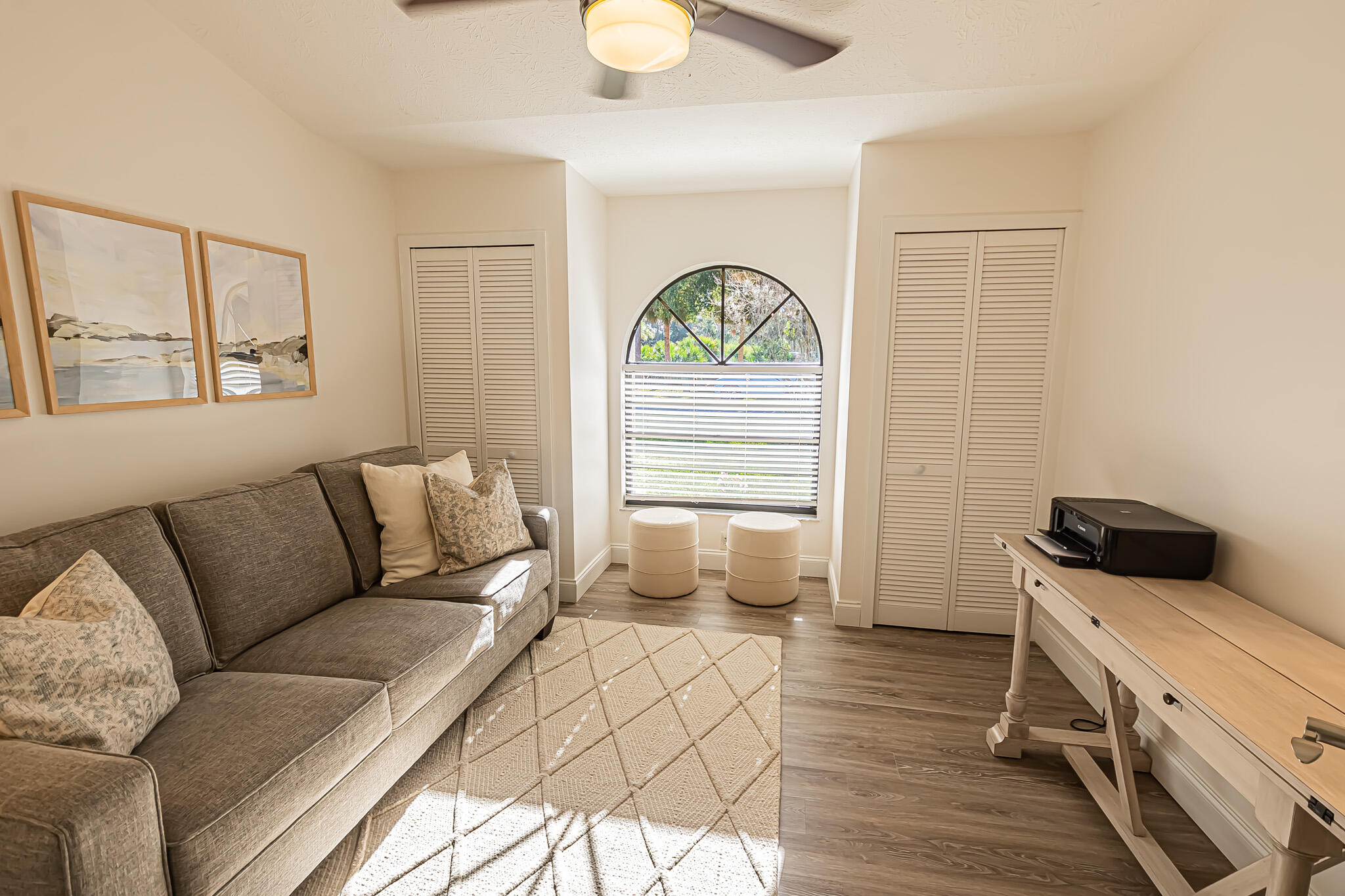 COUNTRY CLUB ESTATES - Residential