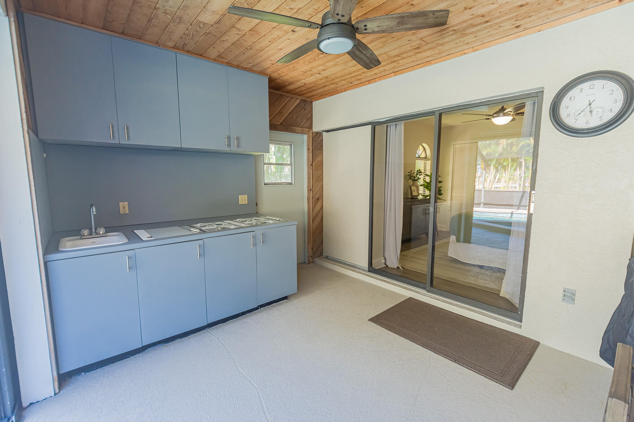 COUNTRY CLUB ESTATES - Residential