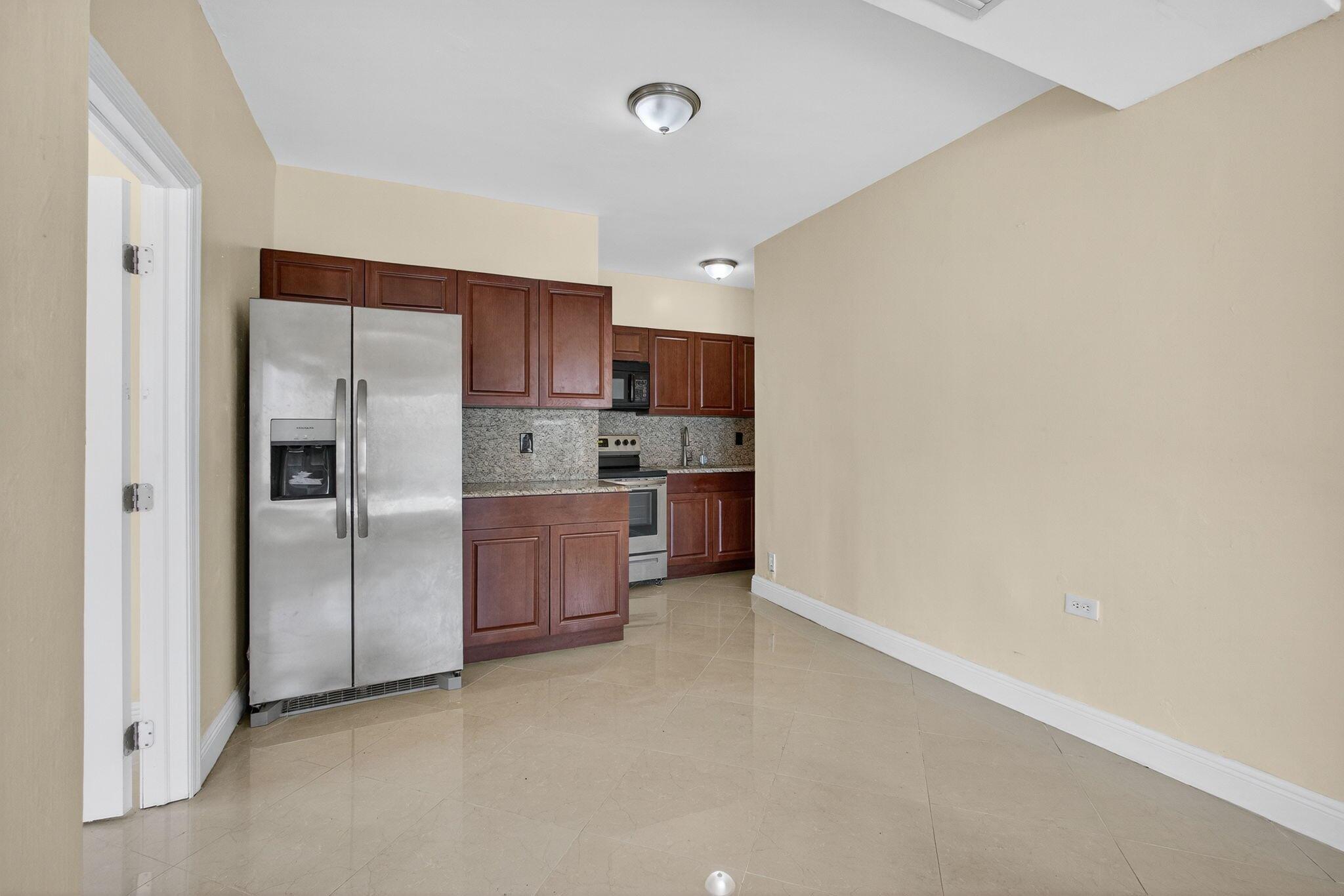 PALM BOULEVARD EXT I - Residential Income