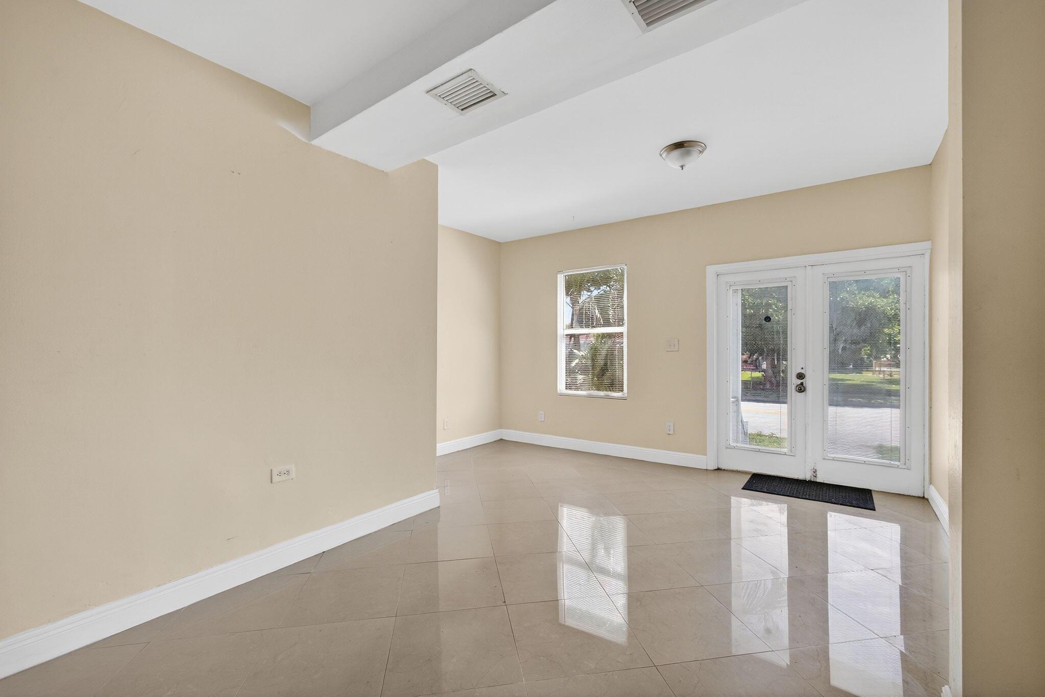 PALM BOULEVARD EXT I - Residential Income