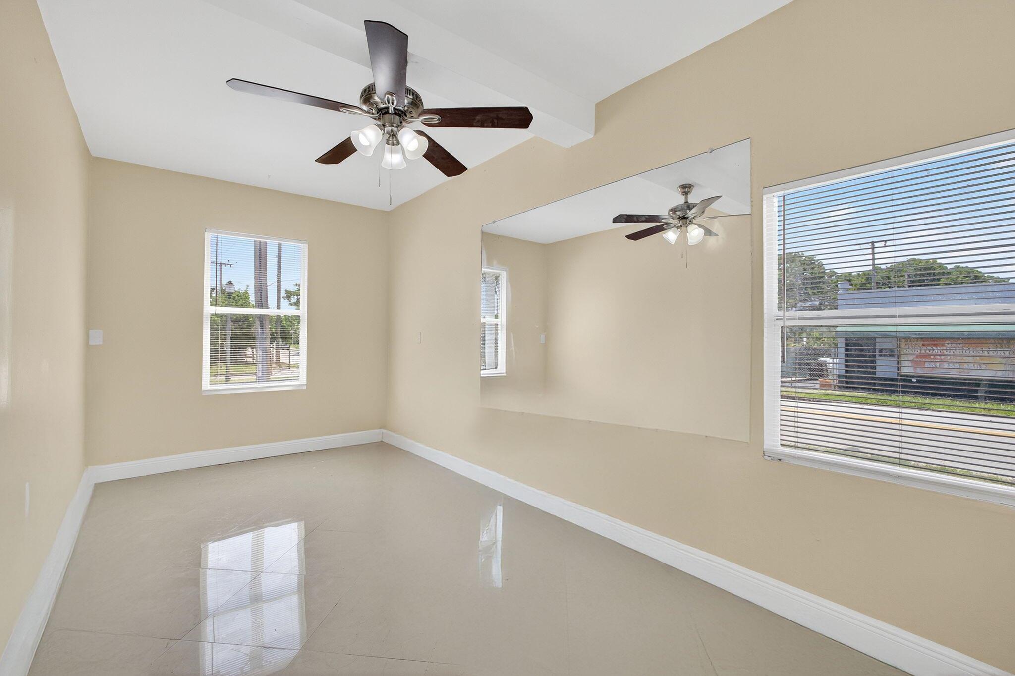 PALM BOULEVARD EXT I - Residential Income