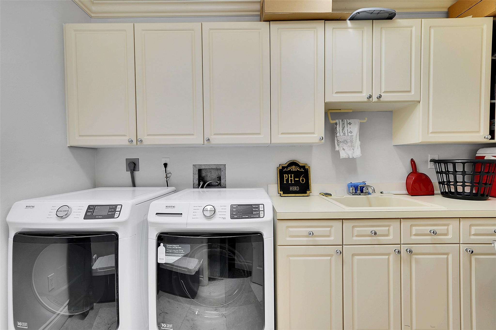 Renaissance On The Ocean - Residential Lease