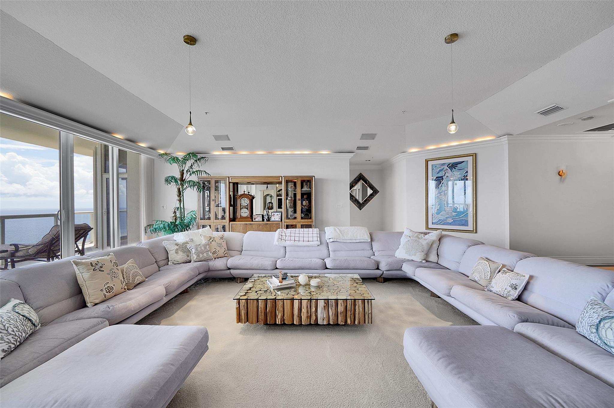 Renaissance On The Ocean - Residential Lease