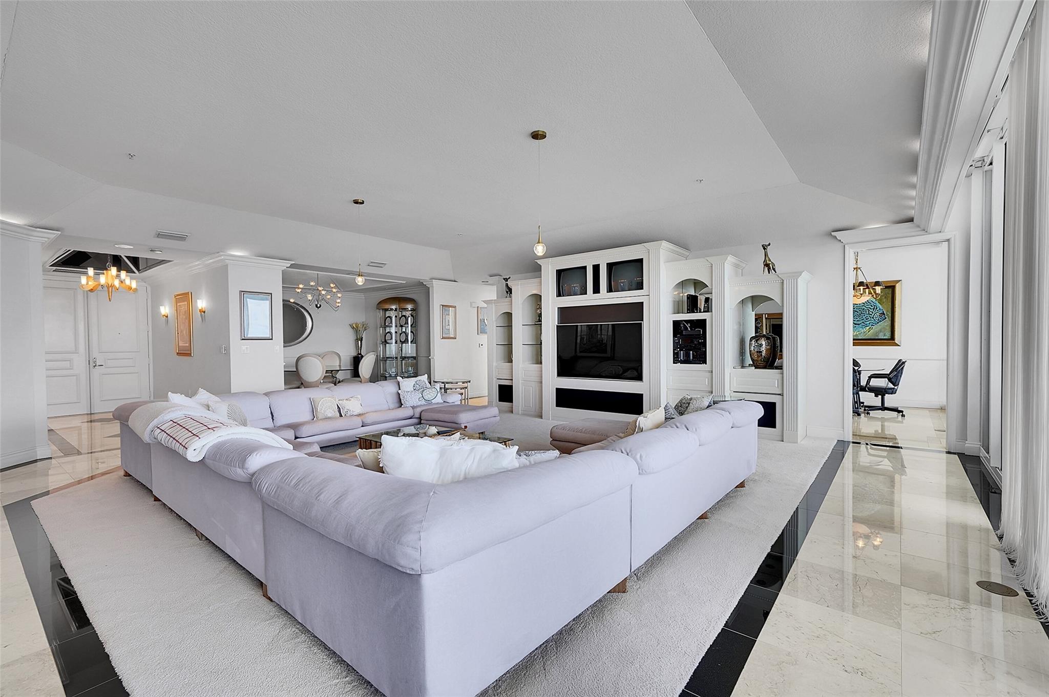 Renaissance On The Ocean - Residential Lease