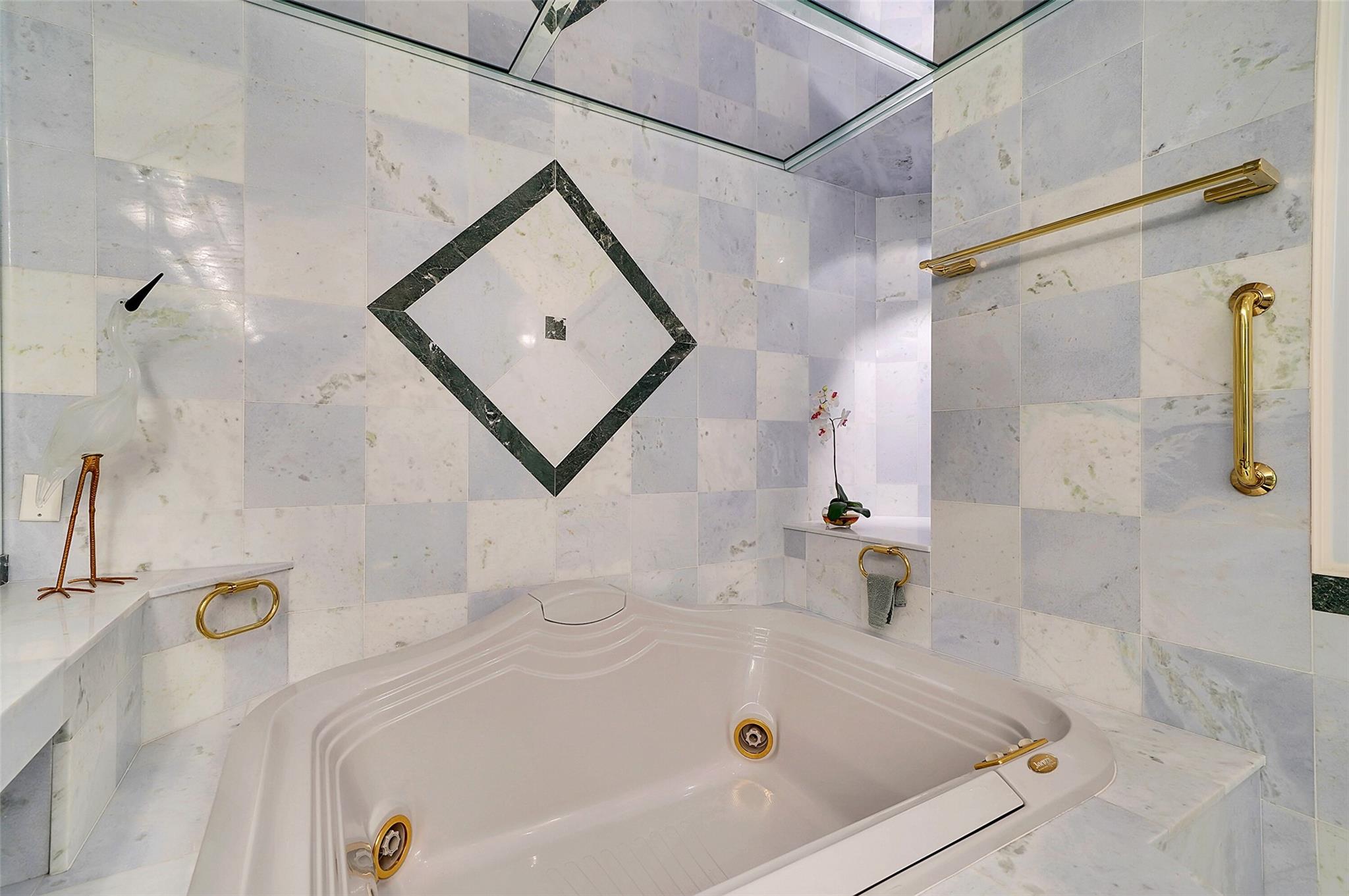 Renaissance On The Ocean - Residential Lease