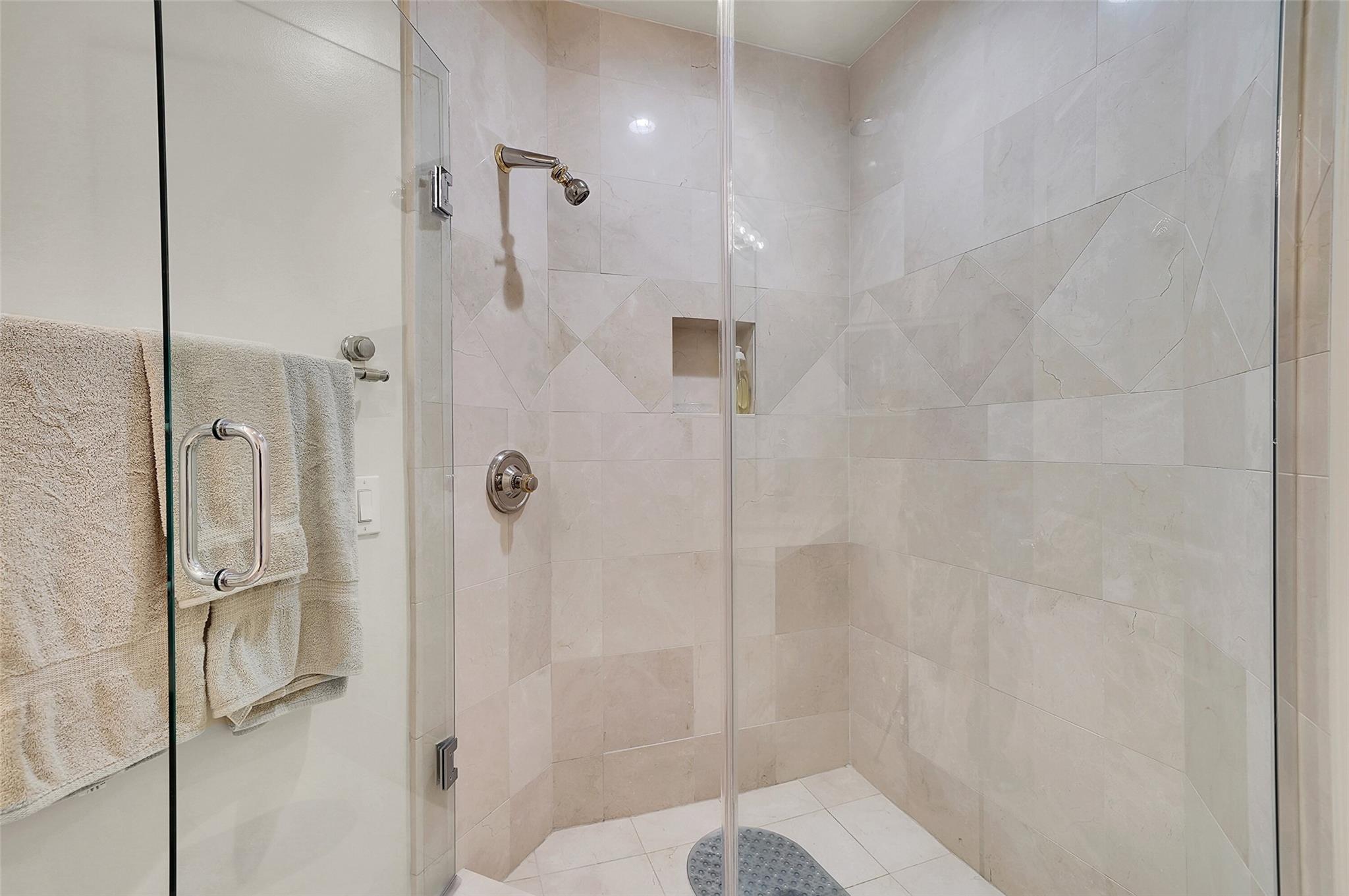 Renaissance On The Ocean - Residential Lease