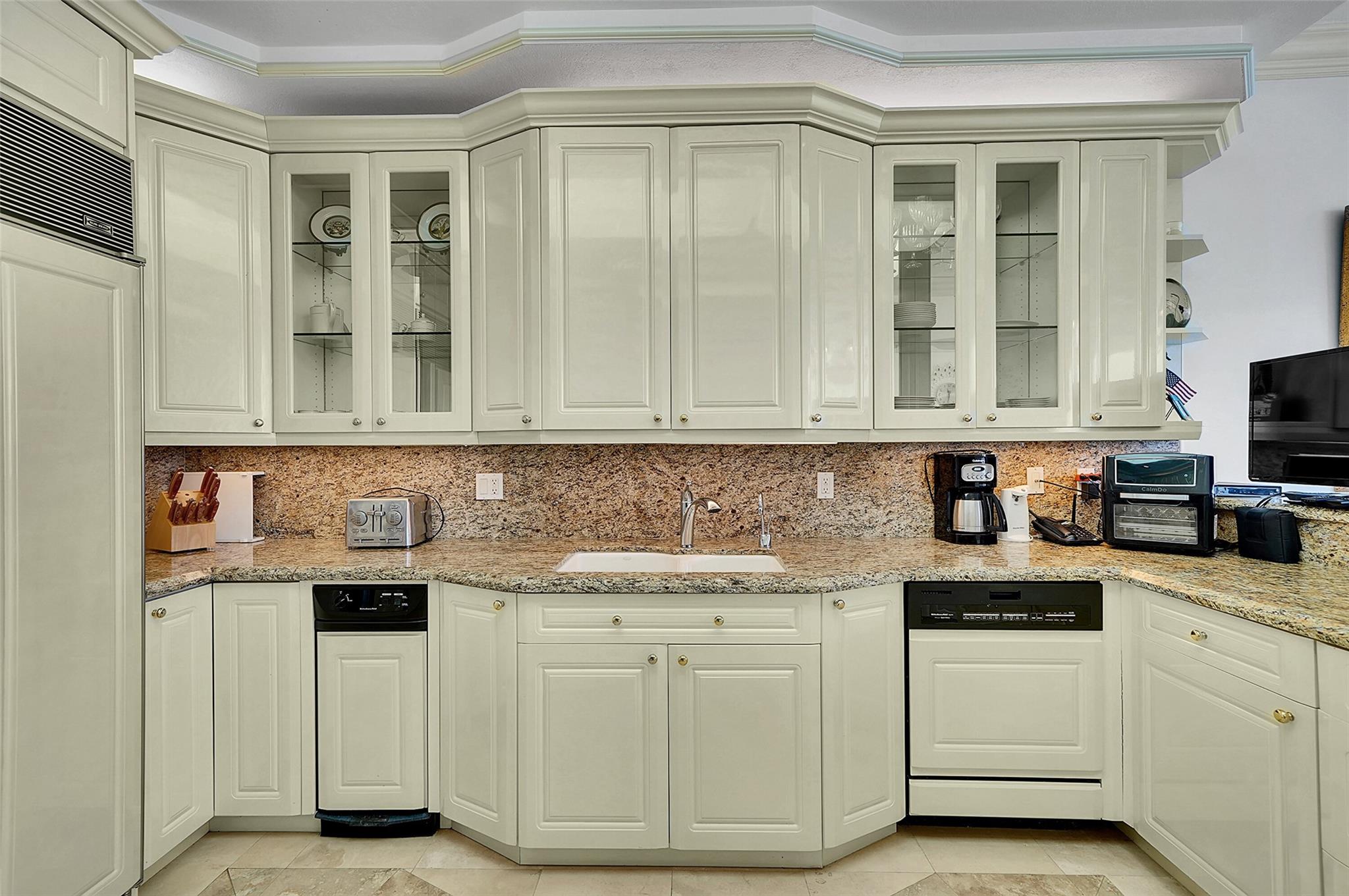 Renaissance On The Ocean - Residential Lease