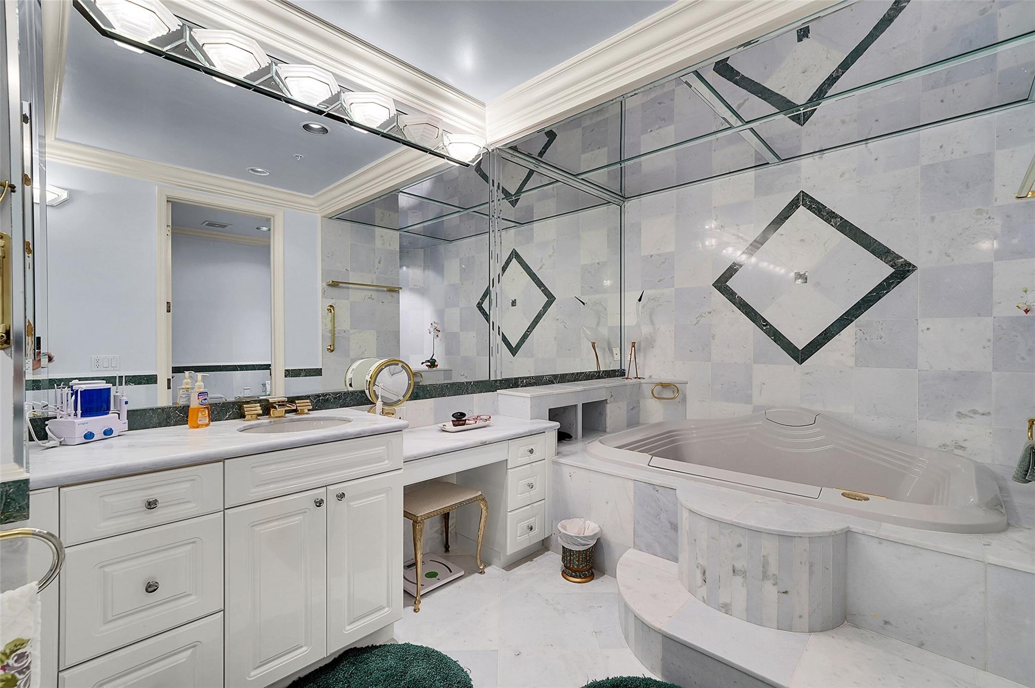 Renaissance On The Ocean - Residential Lease