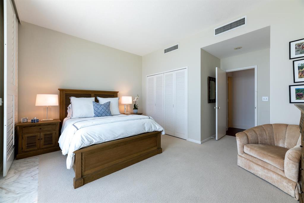 FOUR HUNDRED SO OCEAN BLVD CONDO - Residential