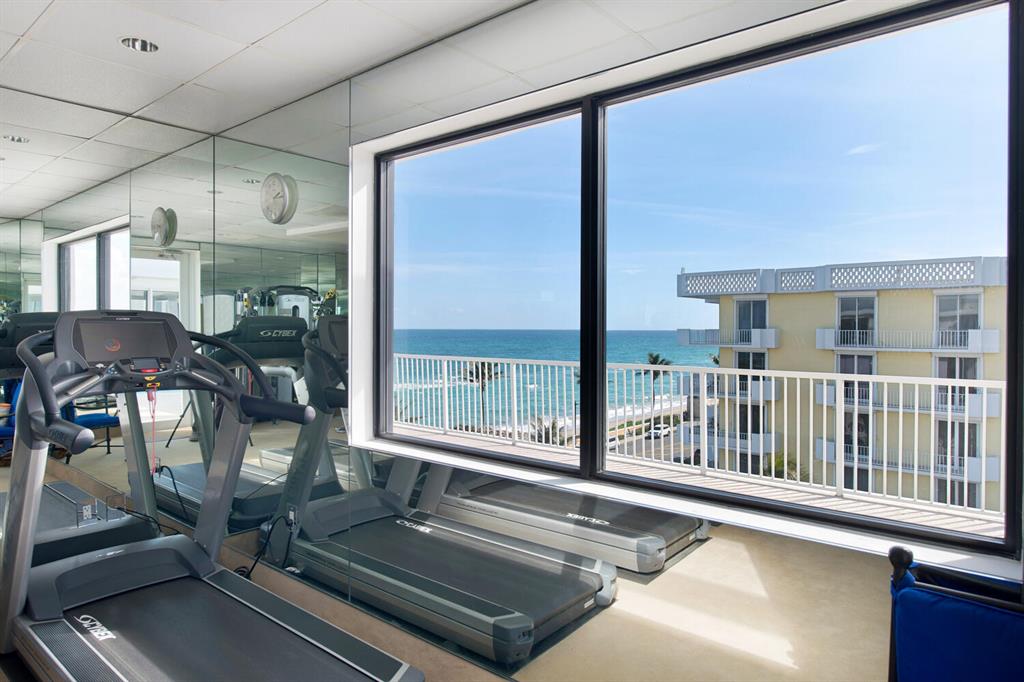 FOUR HUNDRED SO OCEAN BLVD CONDO - Residential