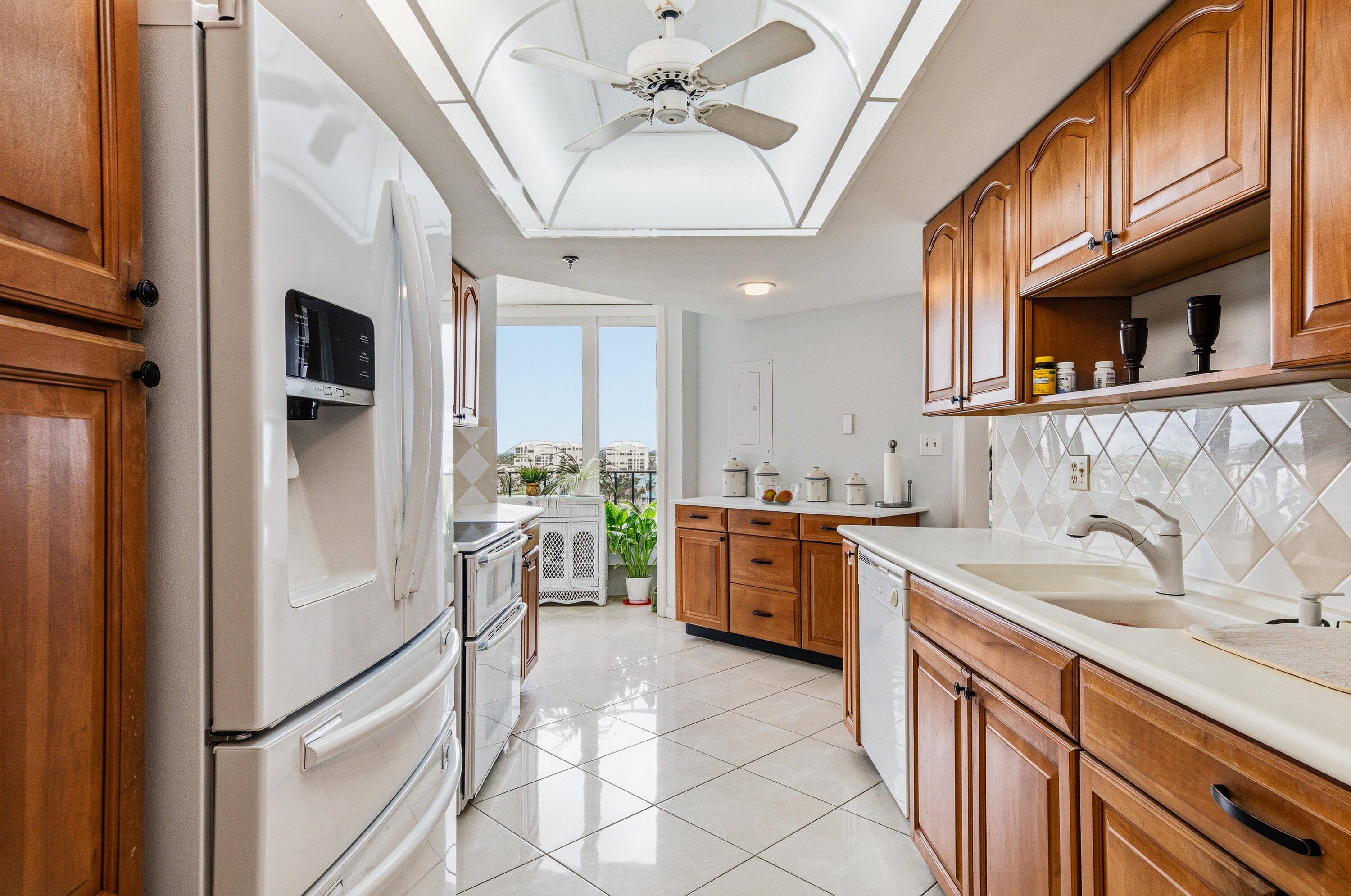 2400 S Ocean Drive 8102