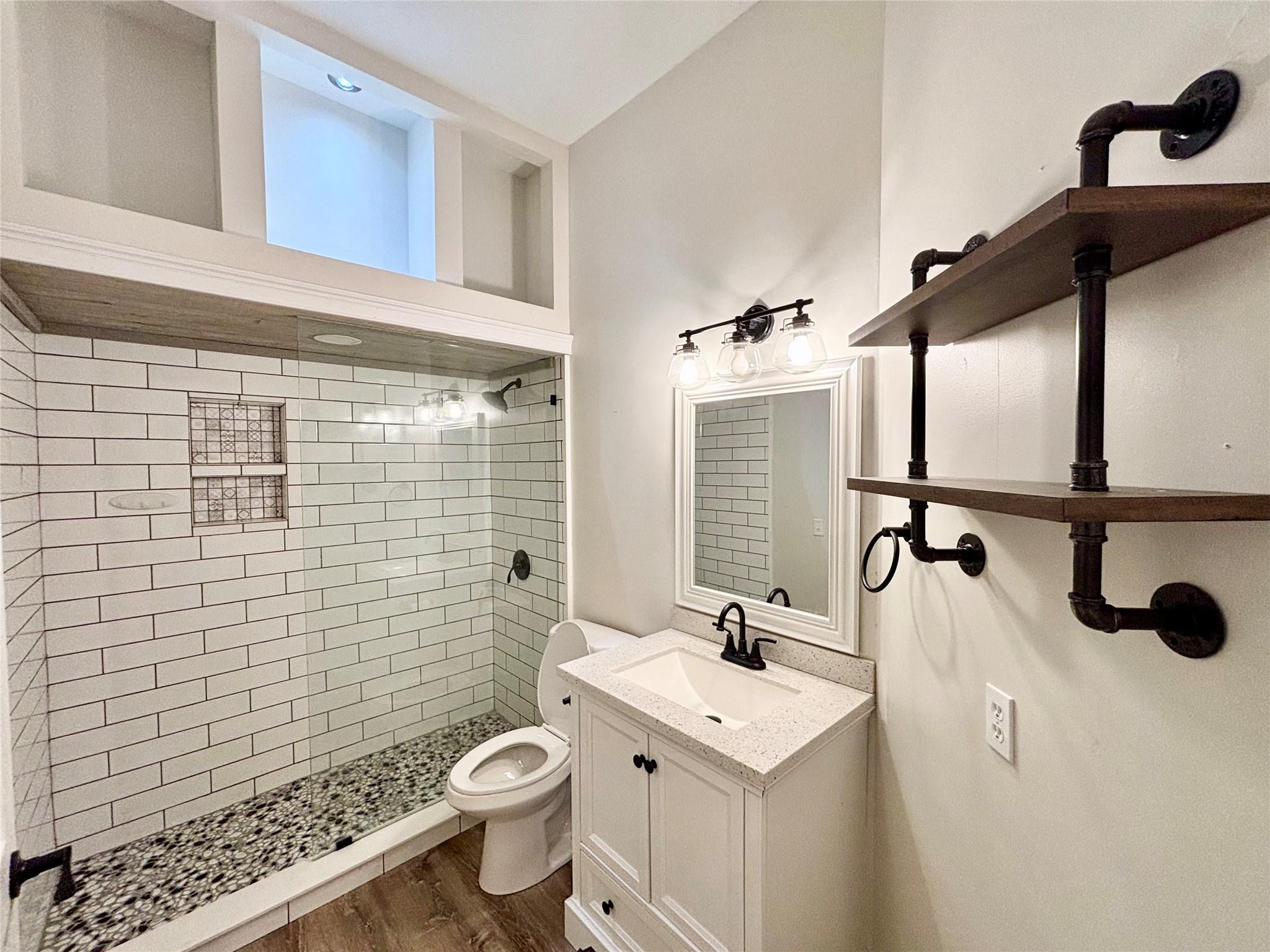 Country Club Estates - Residential