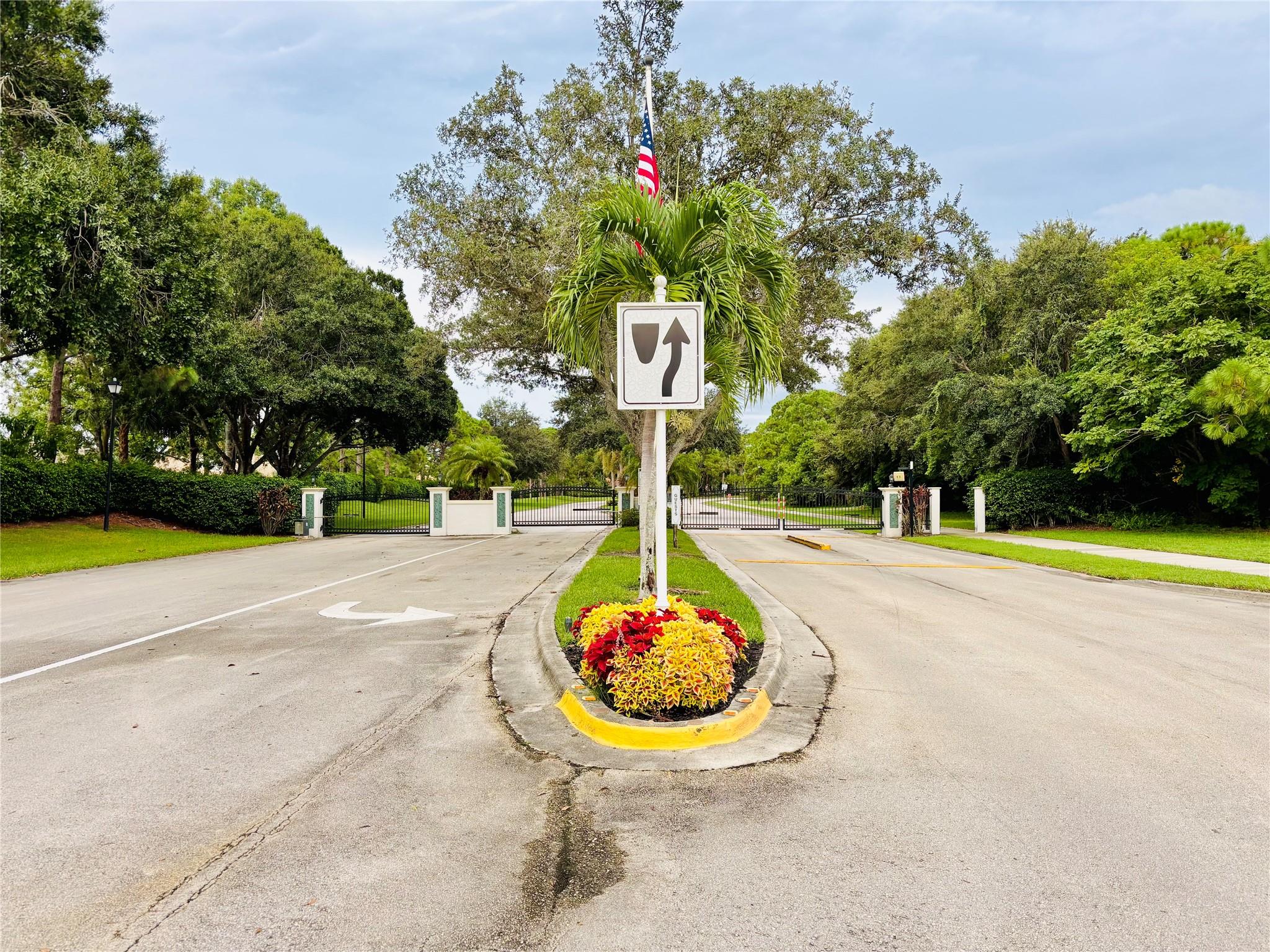 Country Club Estates - Residential