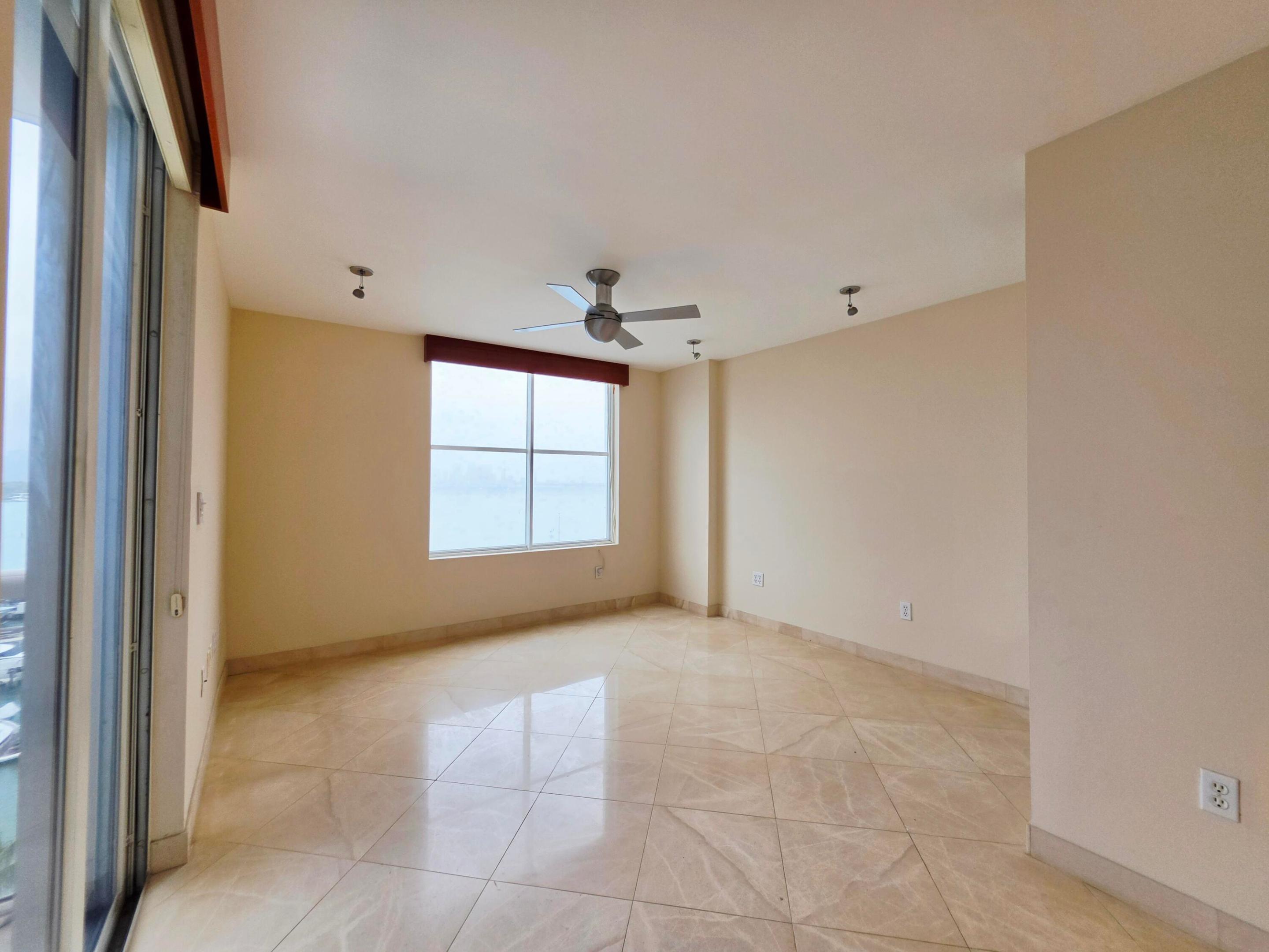 1900 Sunset Harbour Drive 1008