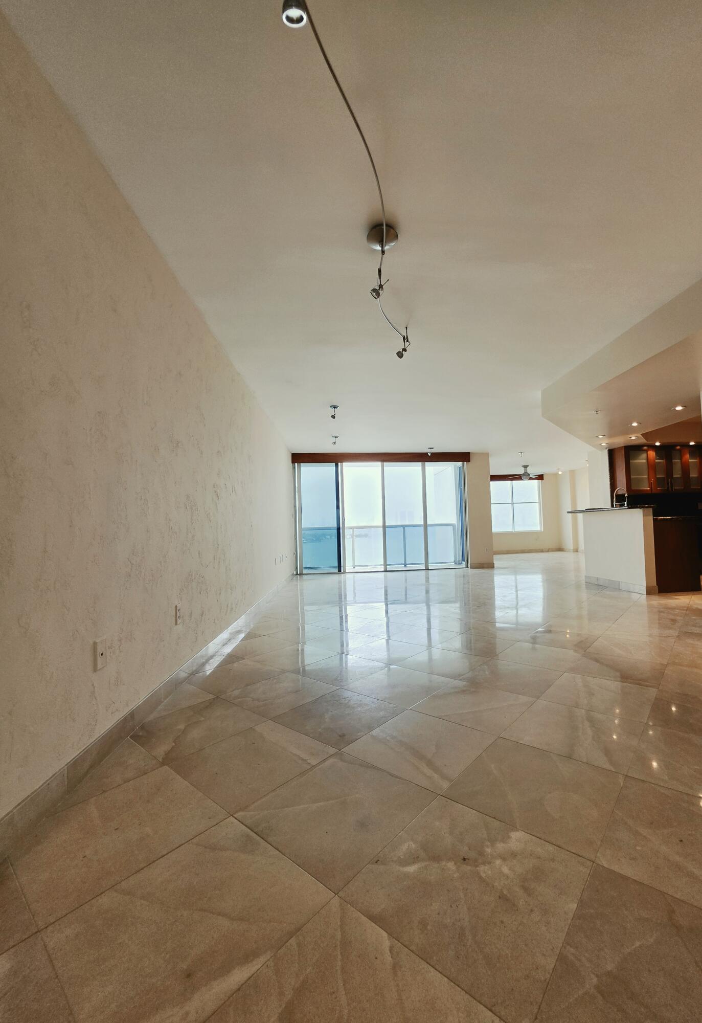 1900 Sunset Harbour Drive 1008