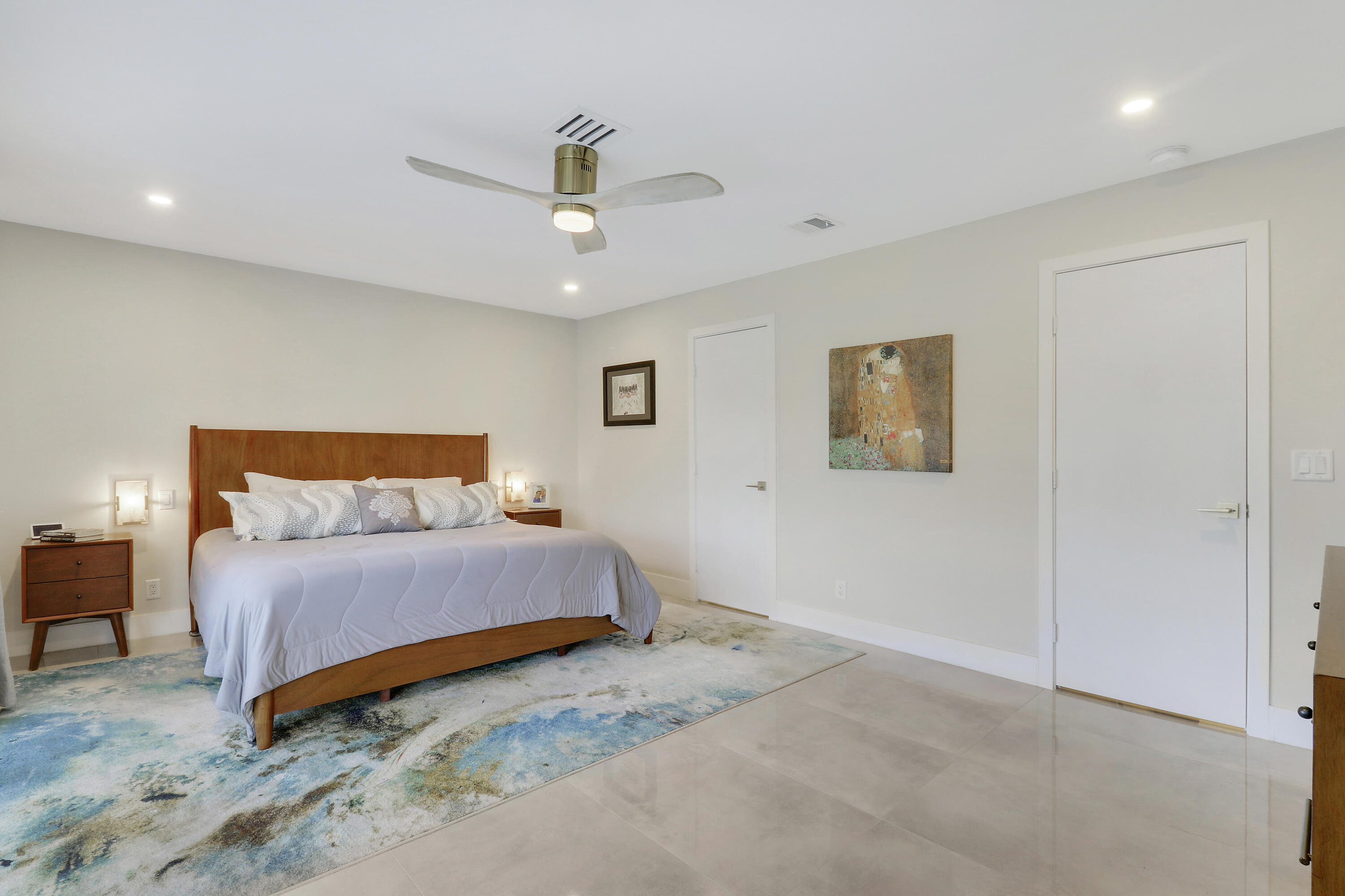 EASTPOINTE COUNTRY CLUB 5 - Residential