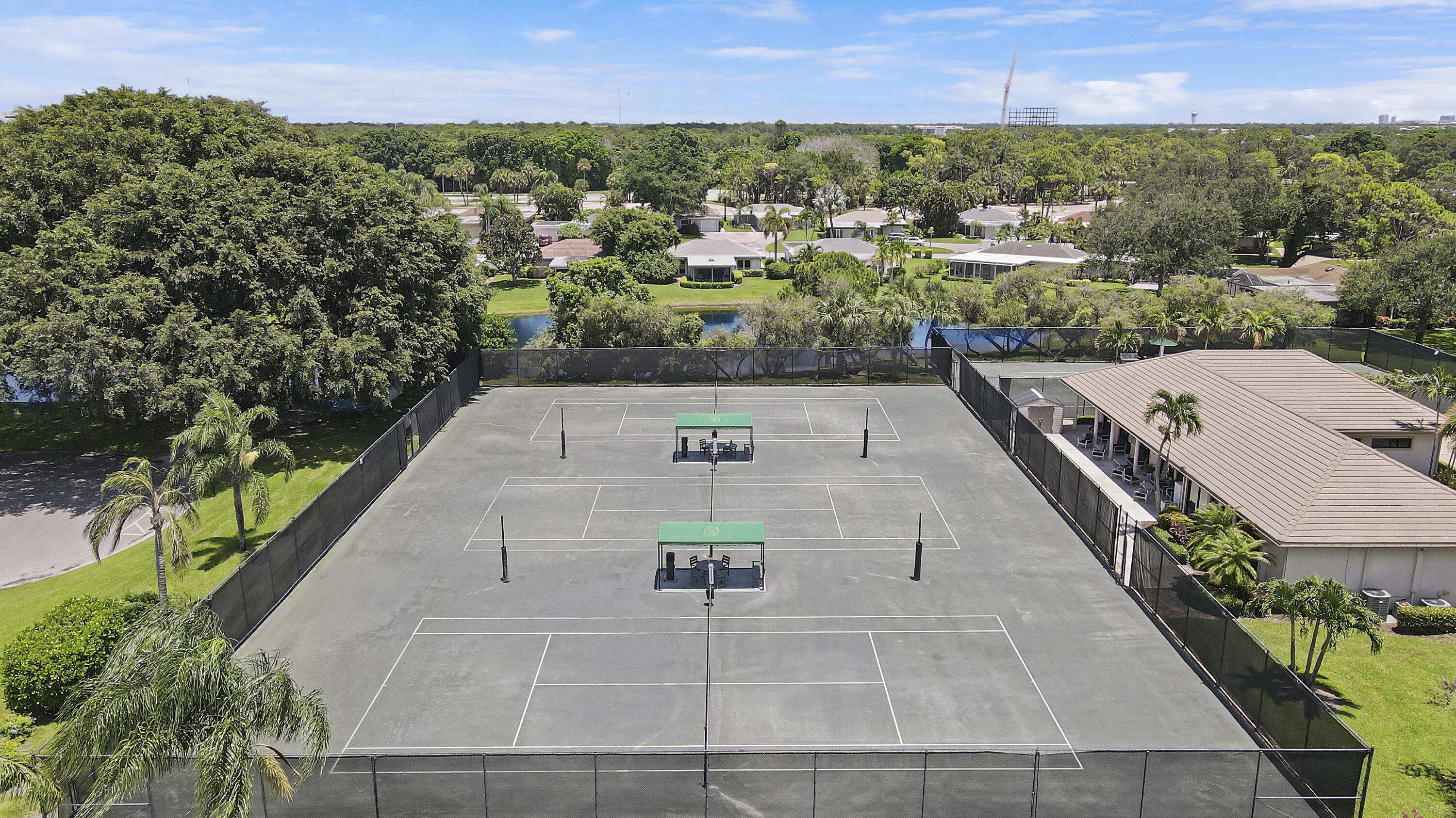 EASTPOINTE COUNTRY CLUB 5 - Residential