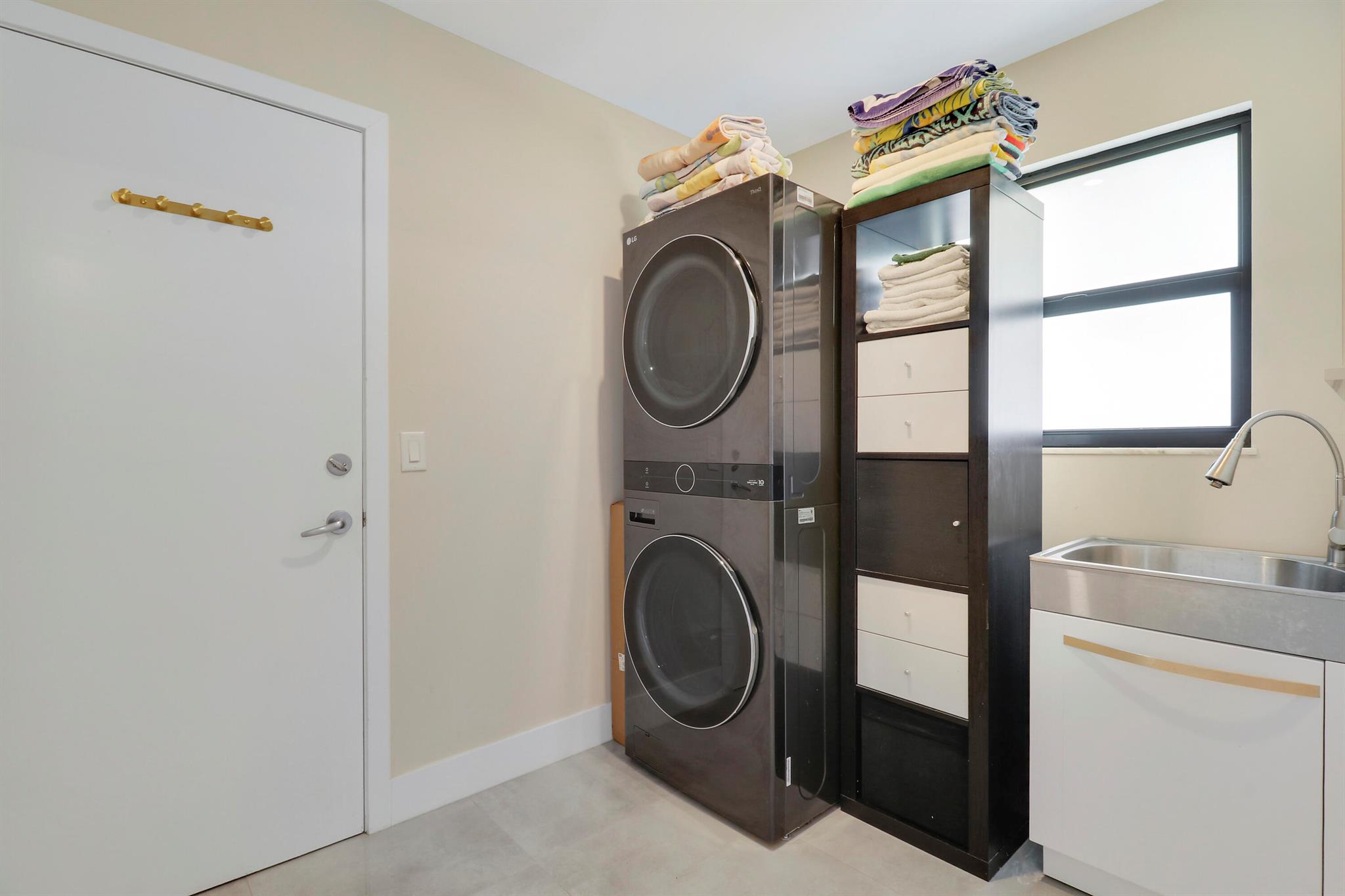 EASTPOINTE COUNTRY CLUB 5 - Residential