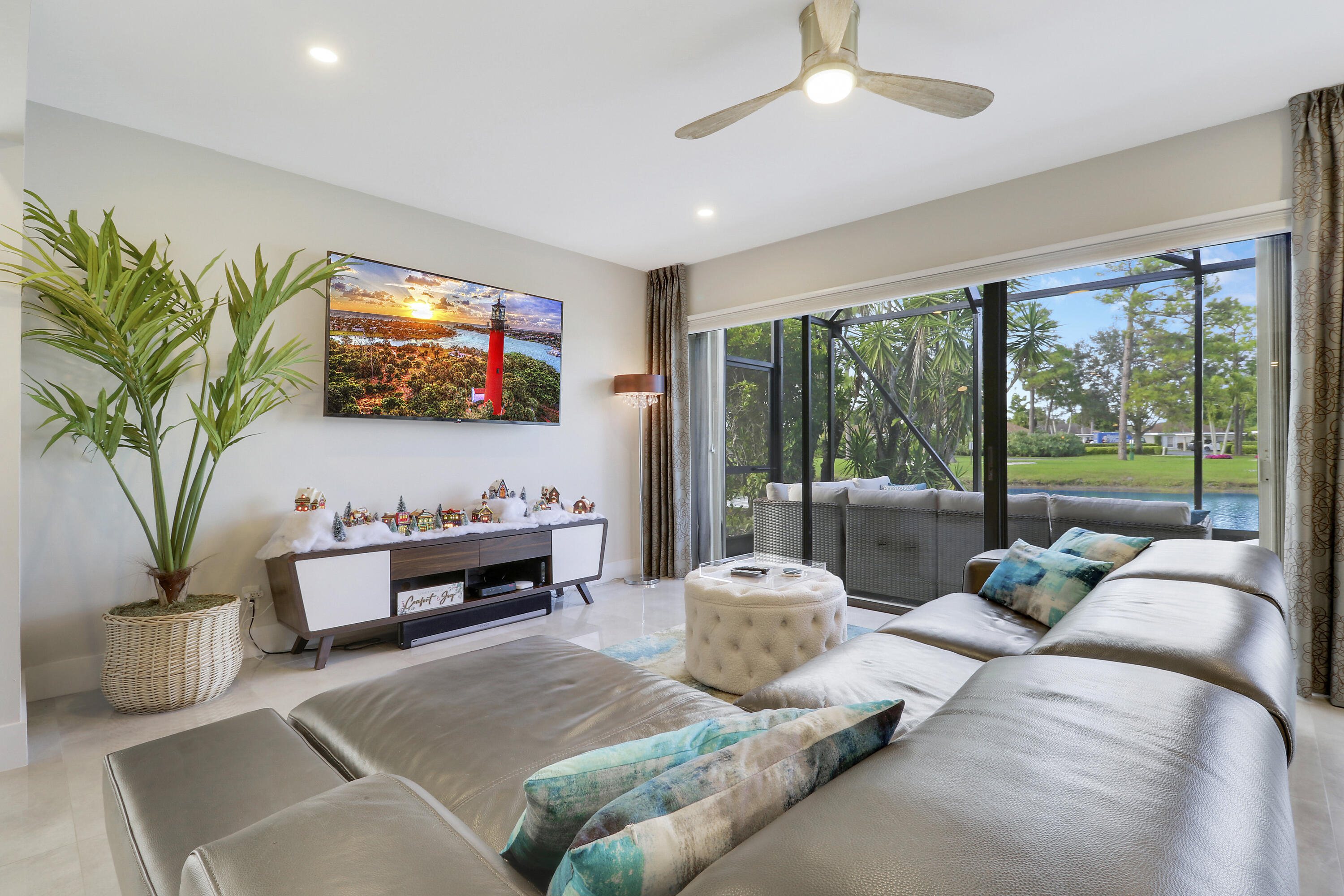 EASTPOINTE COUNTRY CLUB 5 - Residential