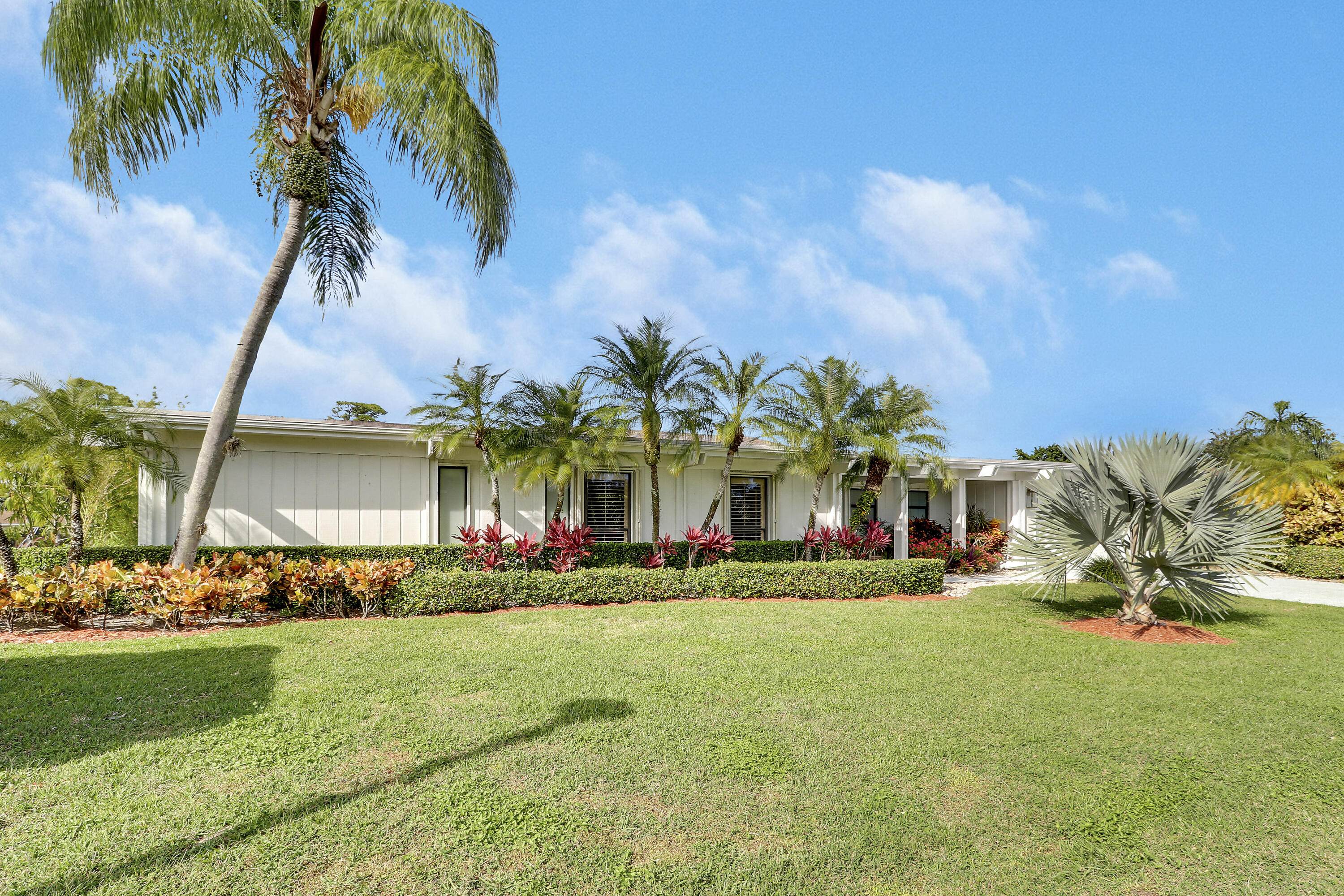 EASTPOINTE COUNTRY CLUB 5 - Residential